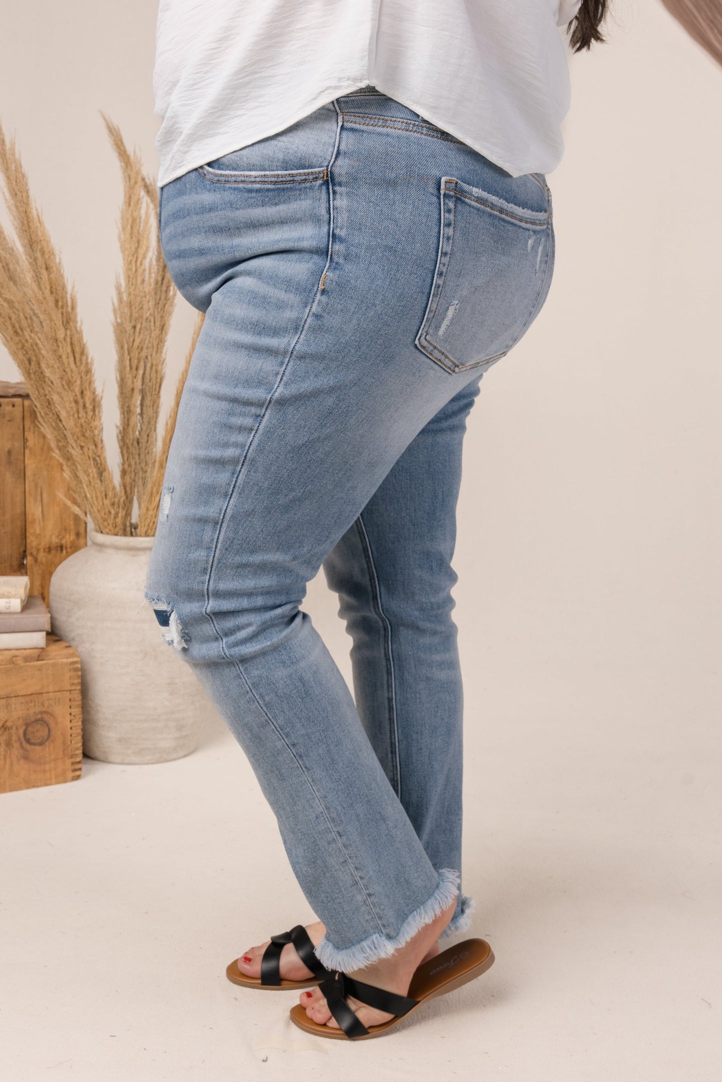 Lovervet Mid Rise Crop Straight Leg Jeans