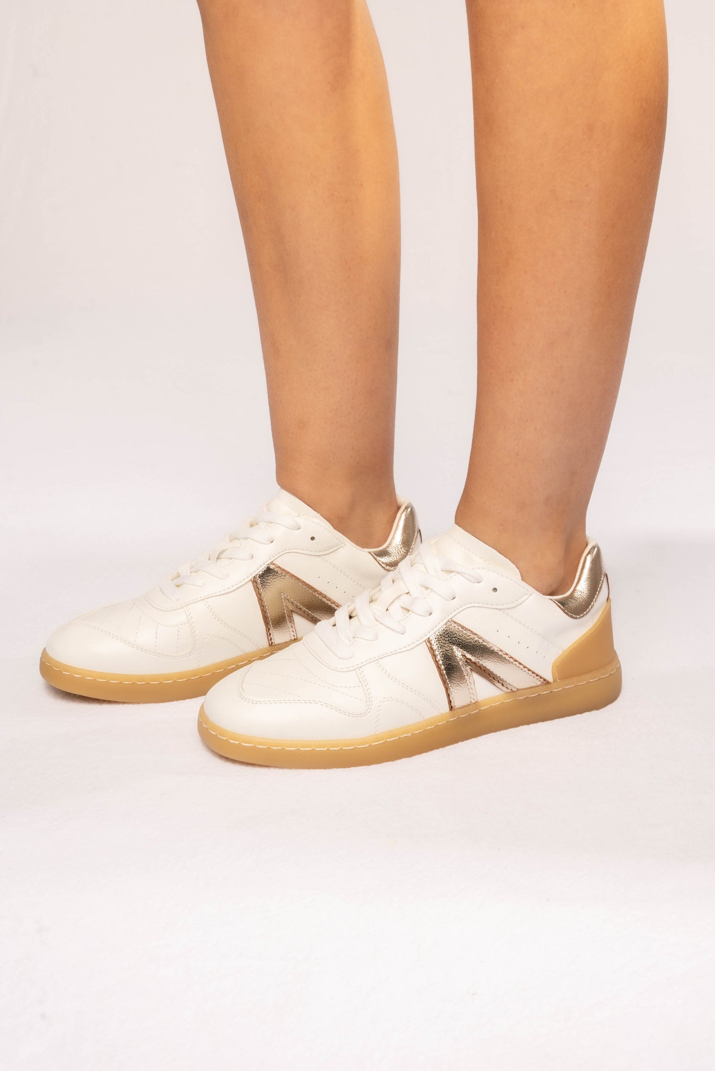 Vesta Sneaker