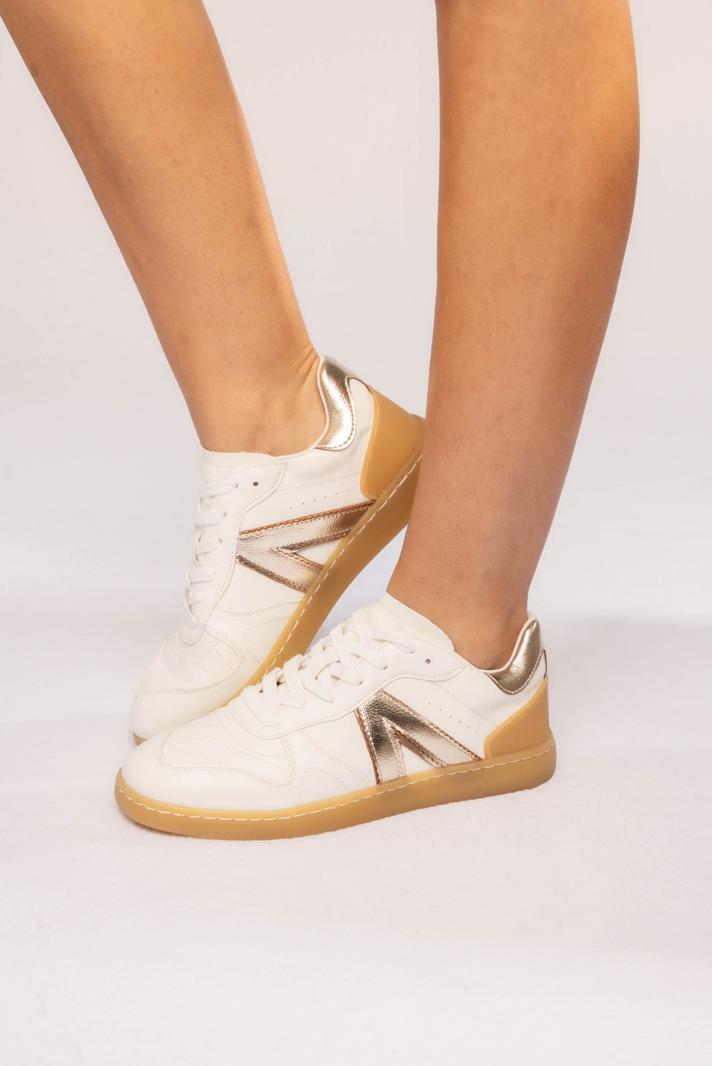 Vesta Sneaker
