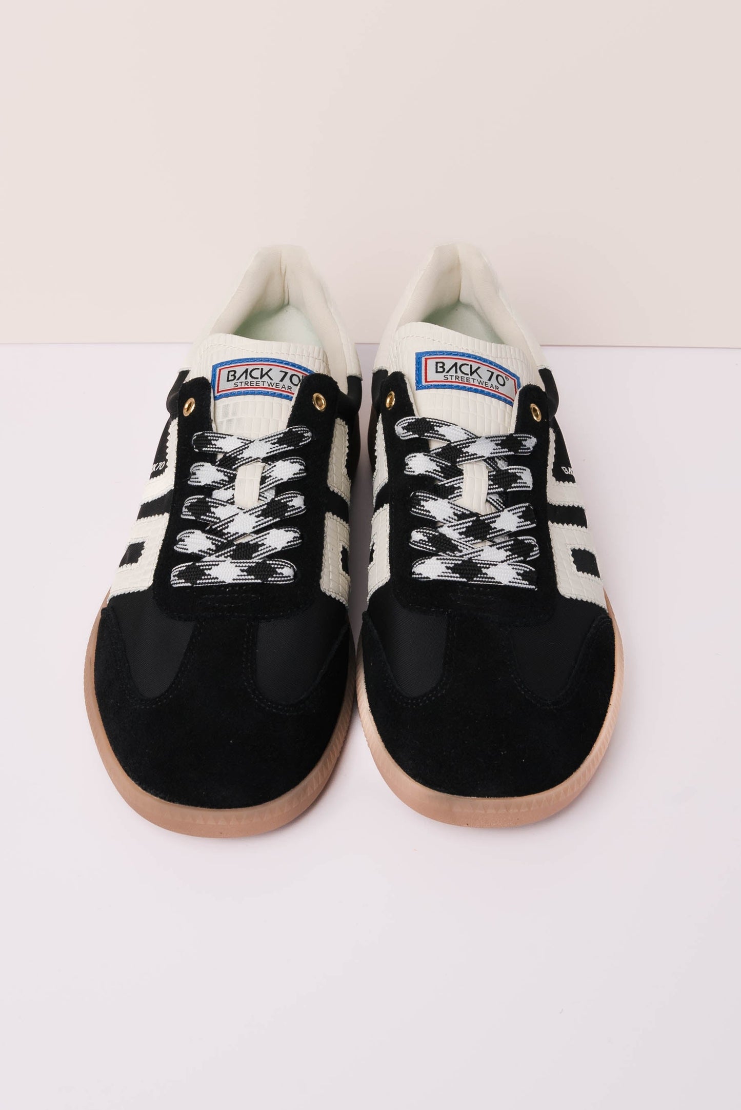 Back 70 Ghost Leather Sneaker