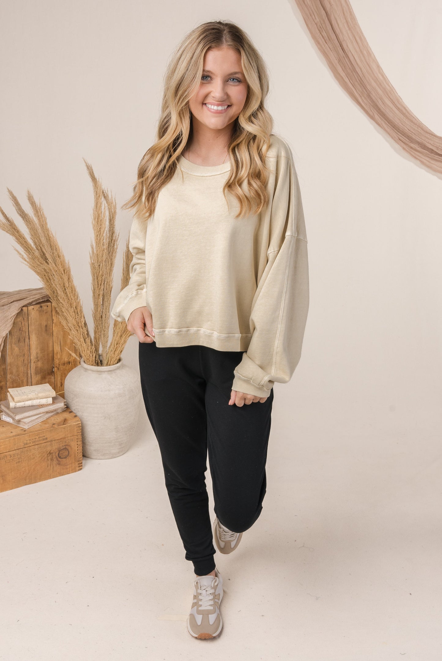 Washed Organic Cotton Crop Sweatshirt