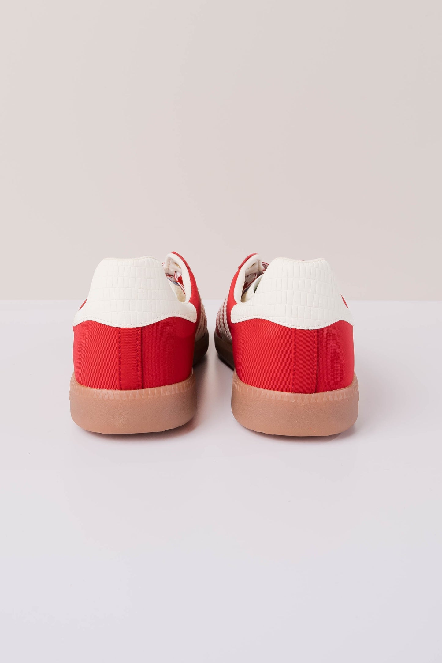 Back 70 Ghost Leather Sneaker