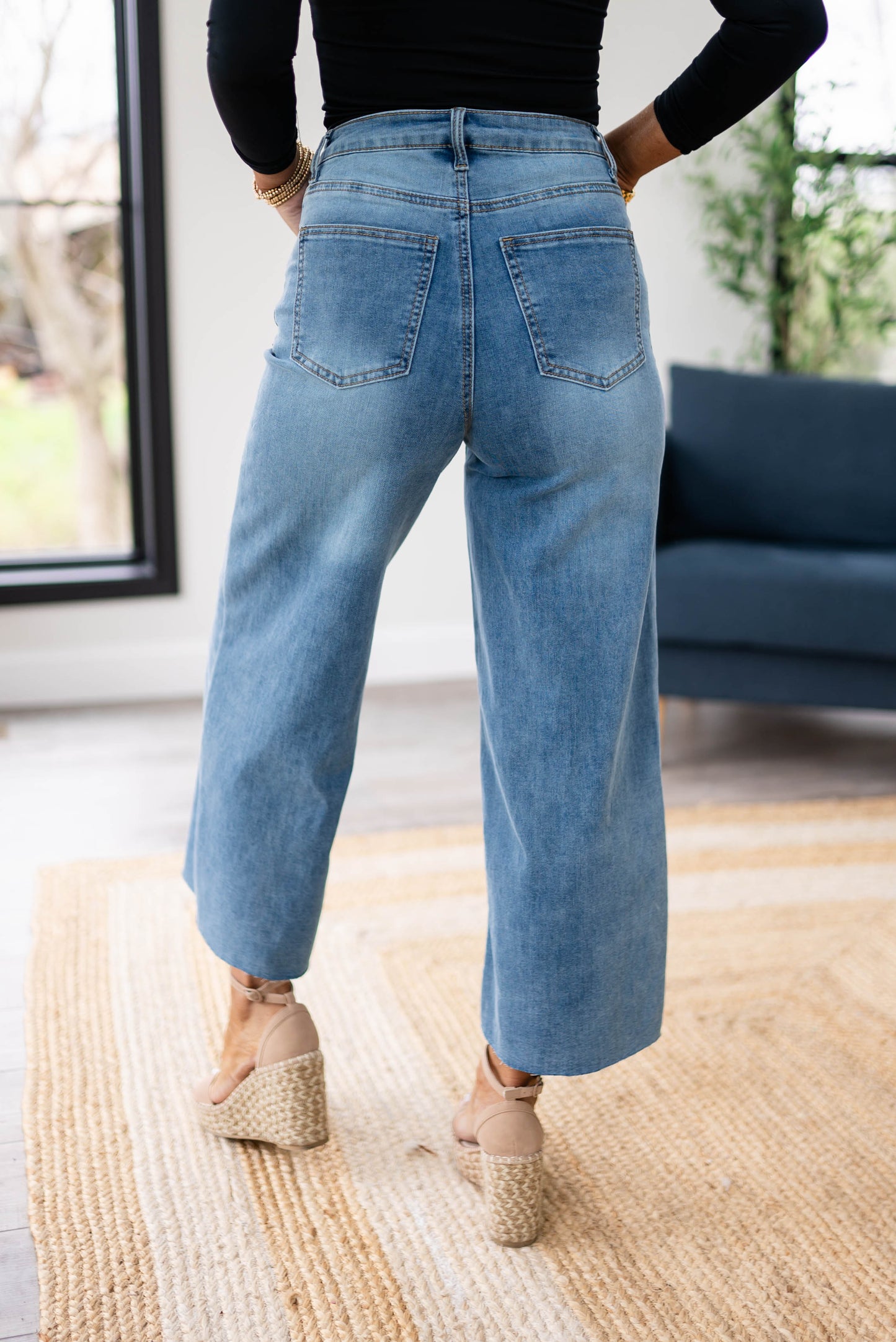 Easel | Makina High Rise Wide Leg Crop Jeans