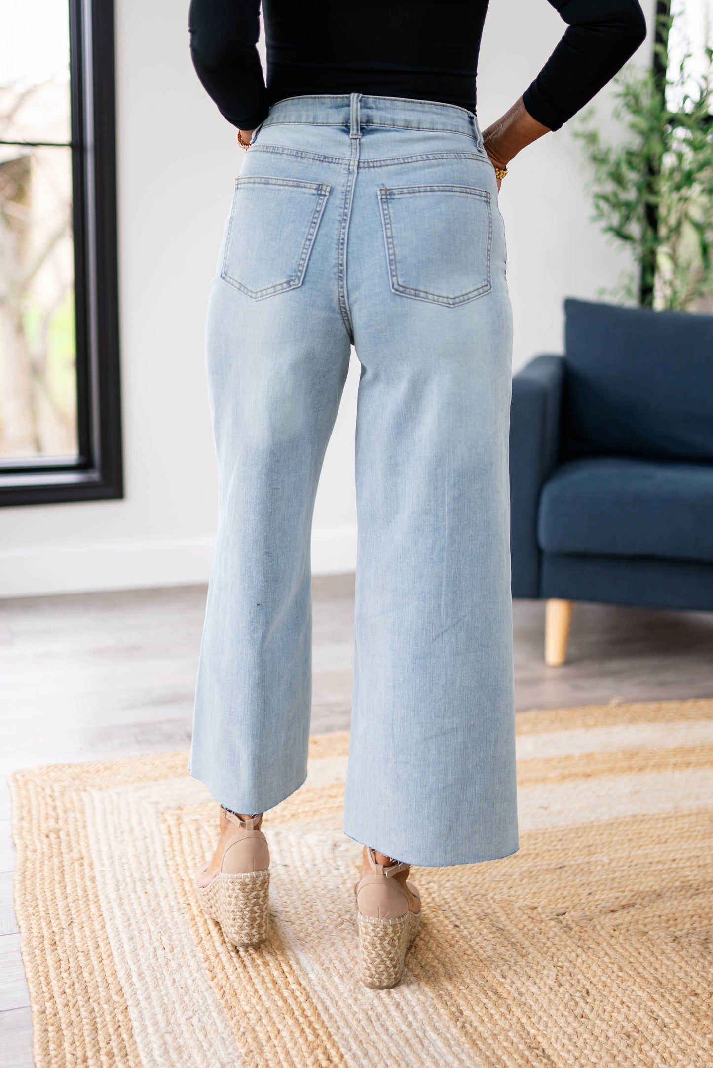 Easel | Makina High Rise Wide Leg Crop Jeans