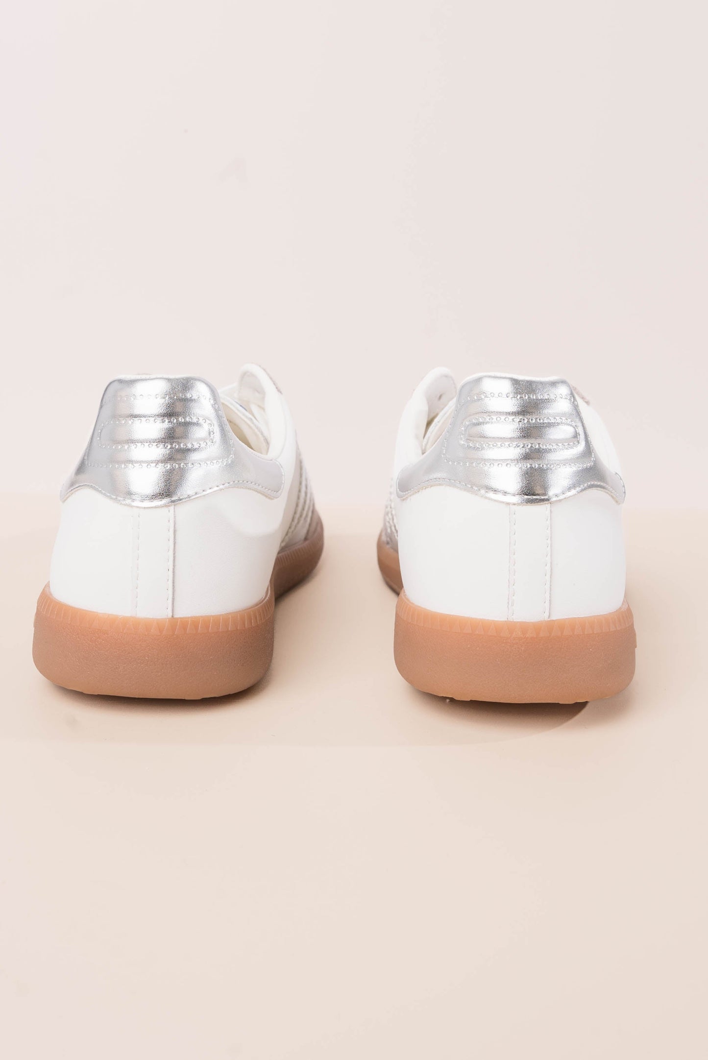 Back 70 Cloud Leather Sneaker