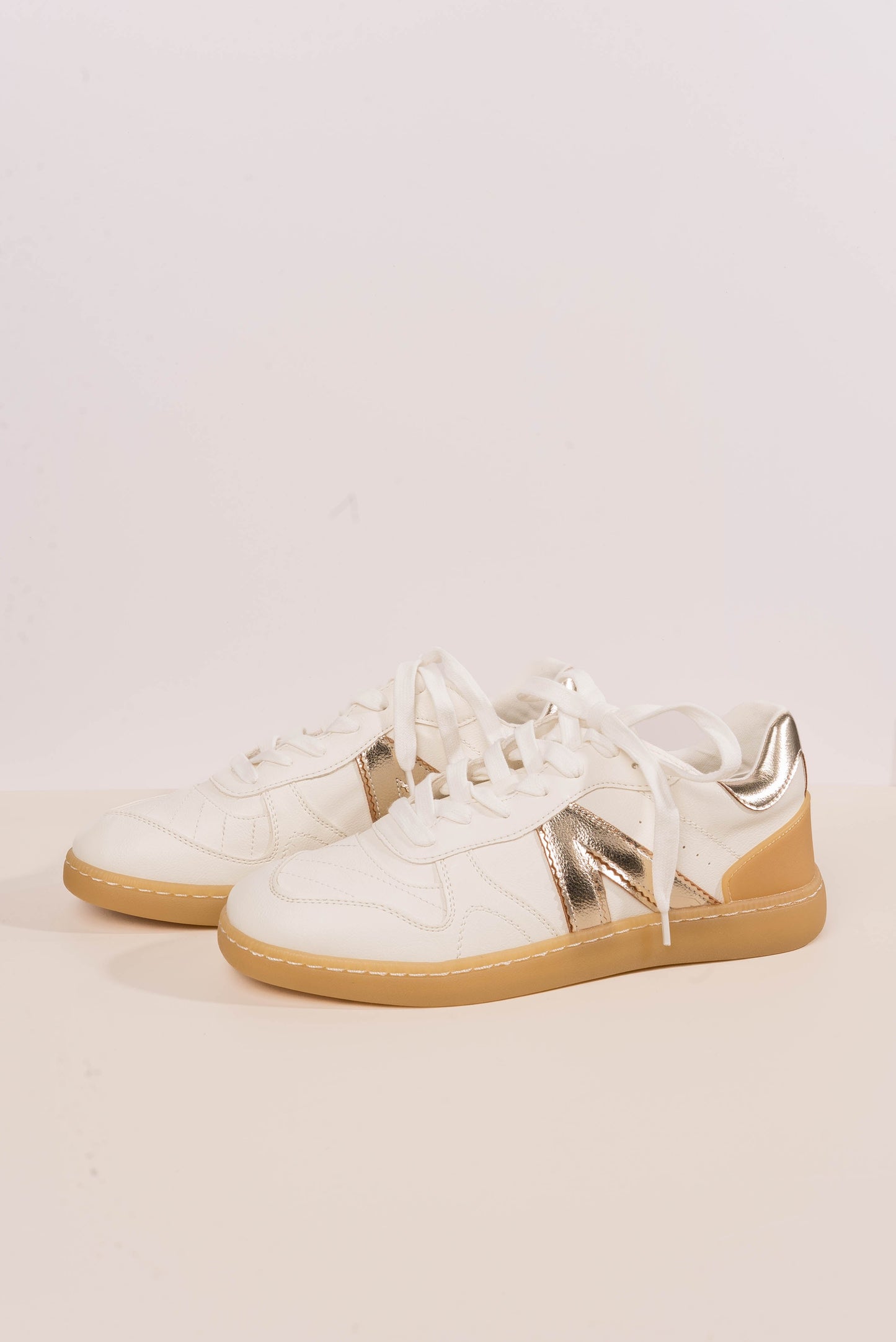 Vesta Sneaker