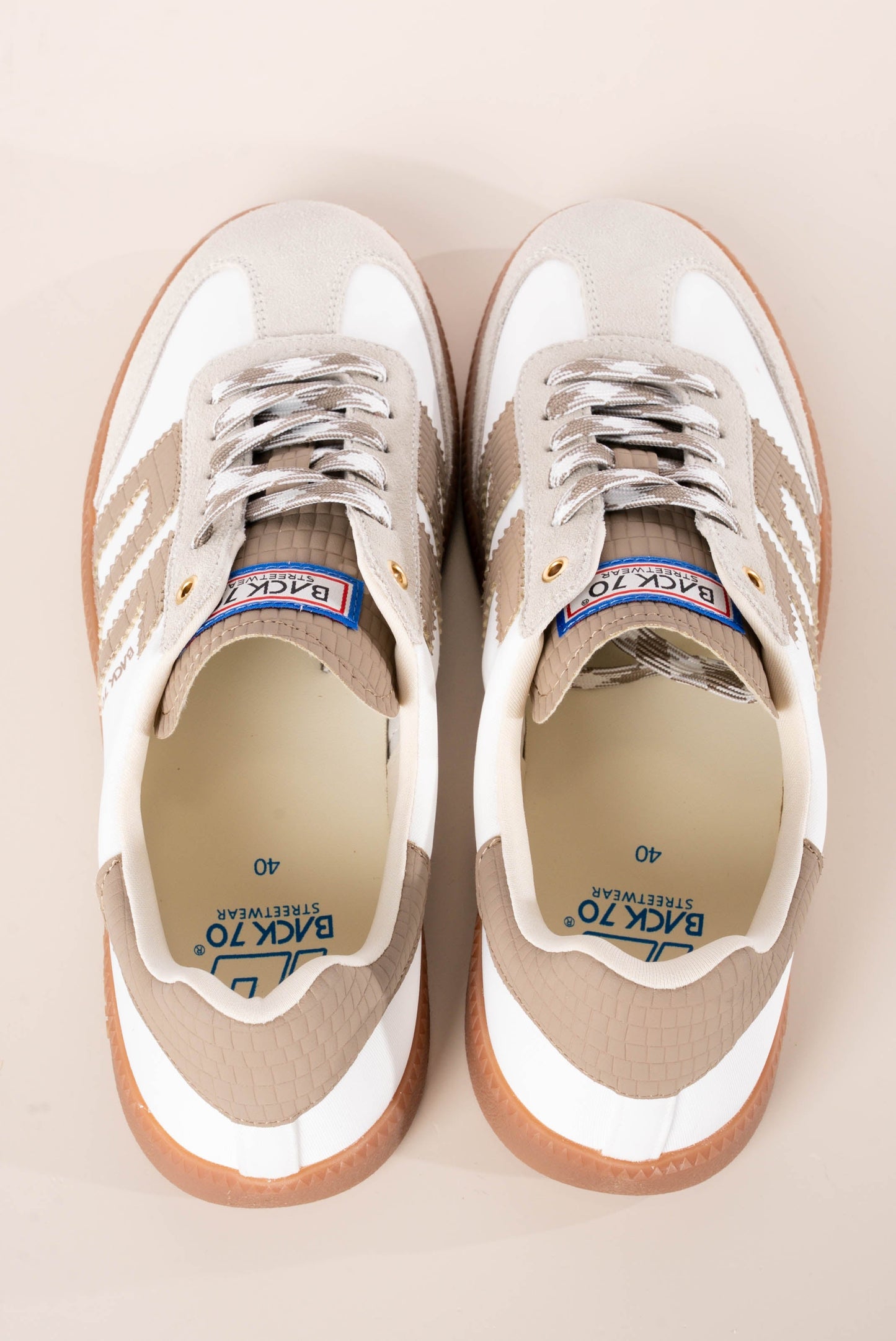 Back 70 Ghost Leather Sneaker