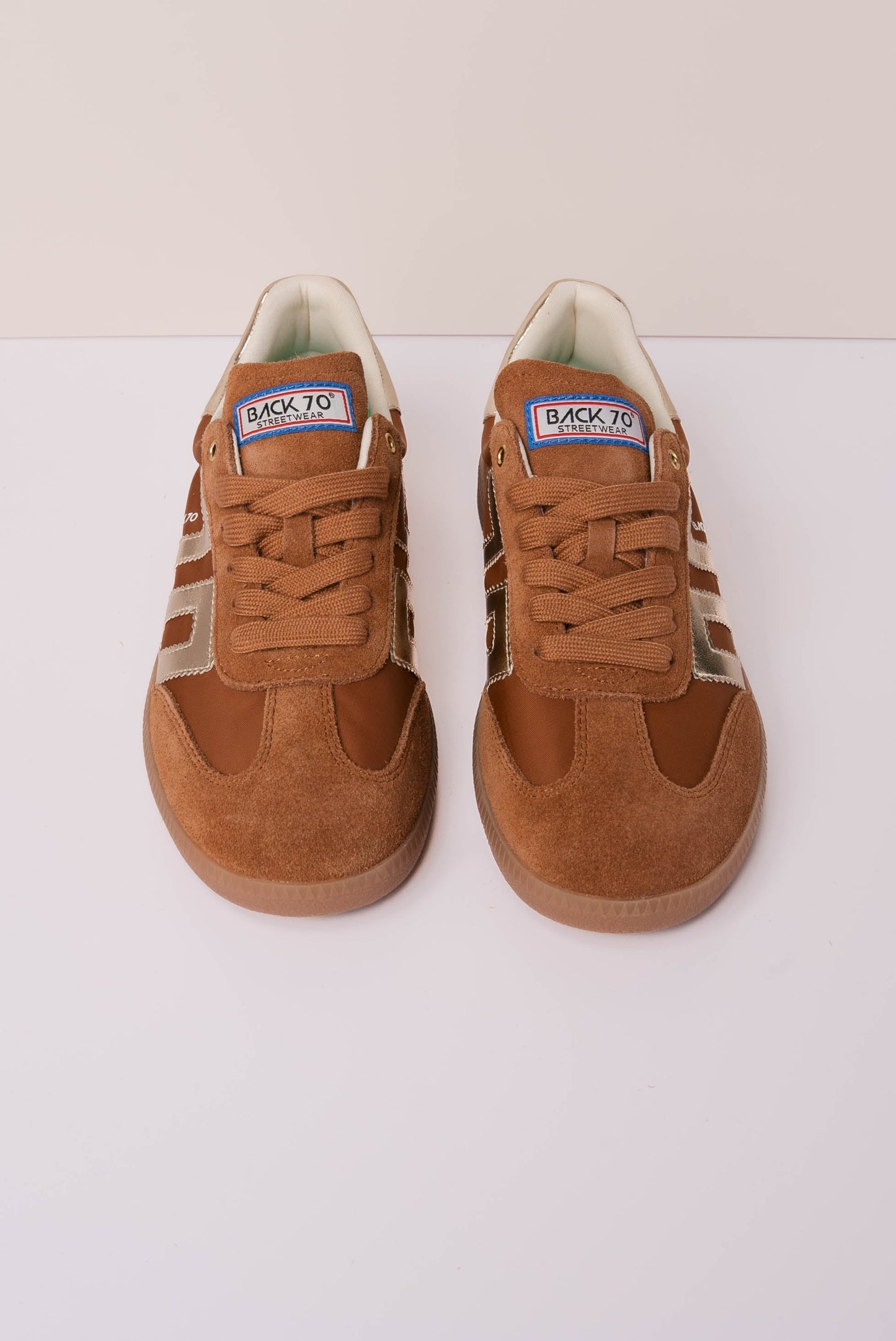 Back 70 Ghost Leather Sneaker
