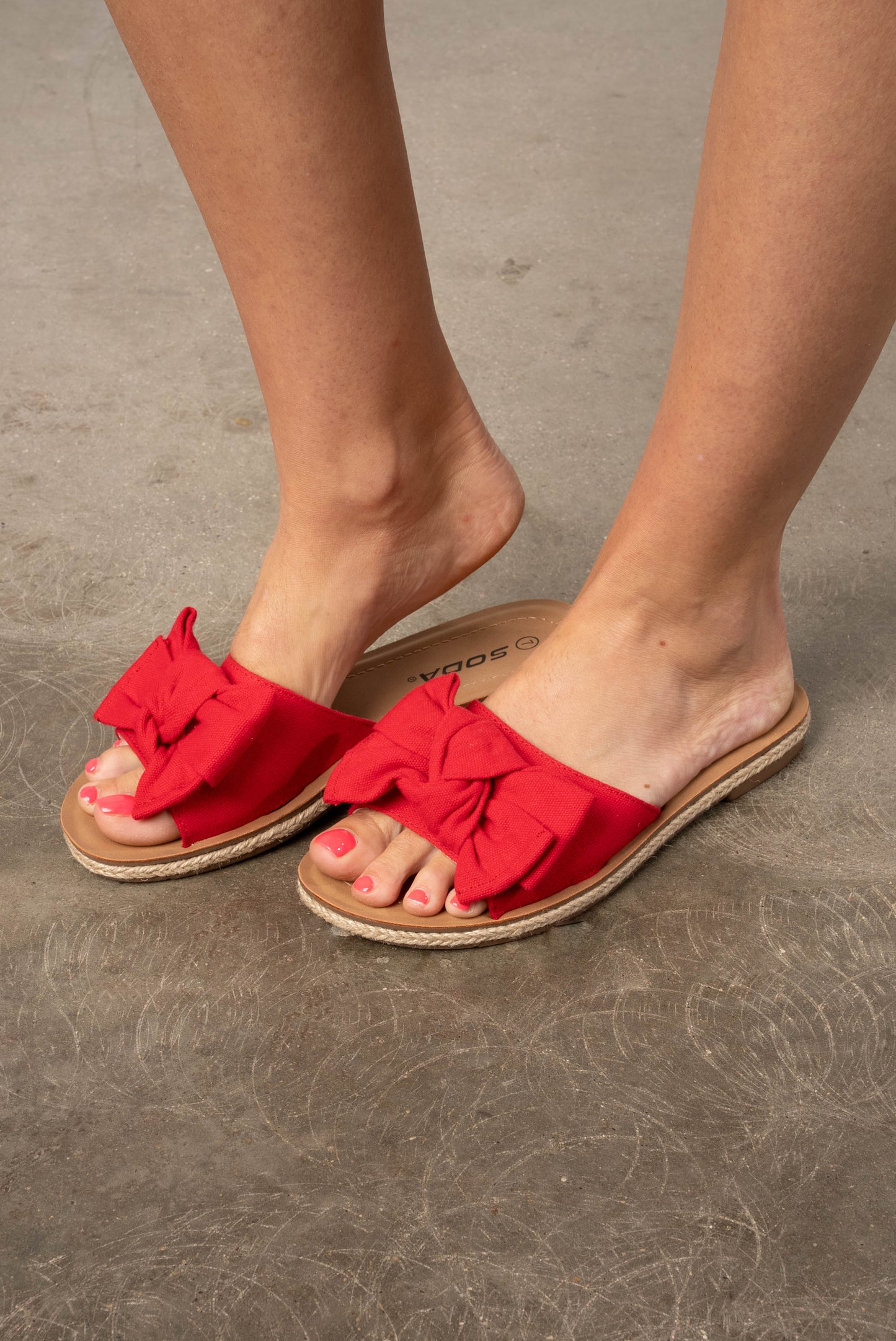 Script Bow Slide Sandal