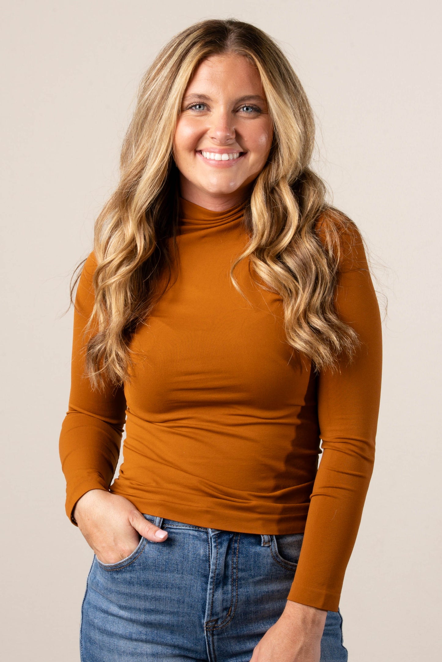 Brandy Essential Seamless Mock Neck Top