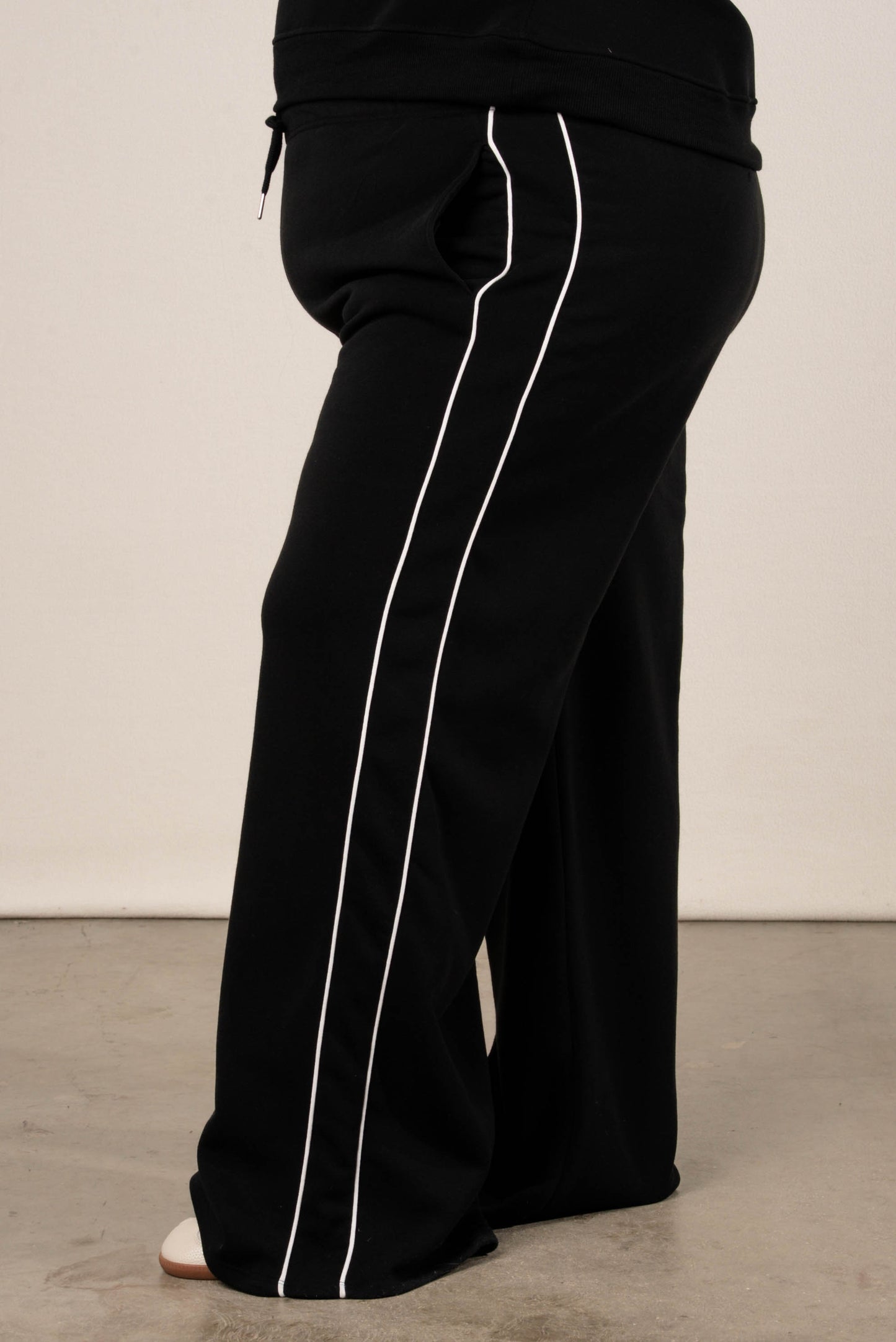 Kylie Side Striped Drawstring Sweatpants