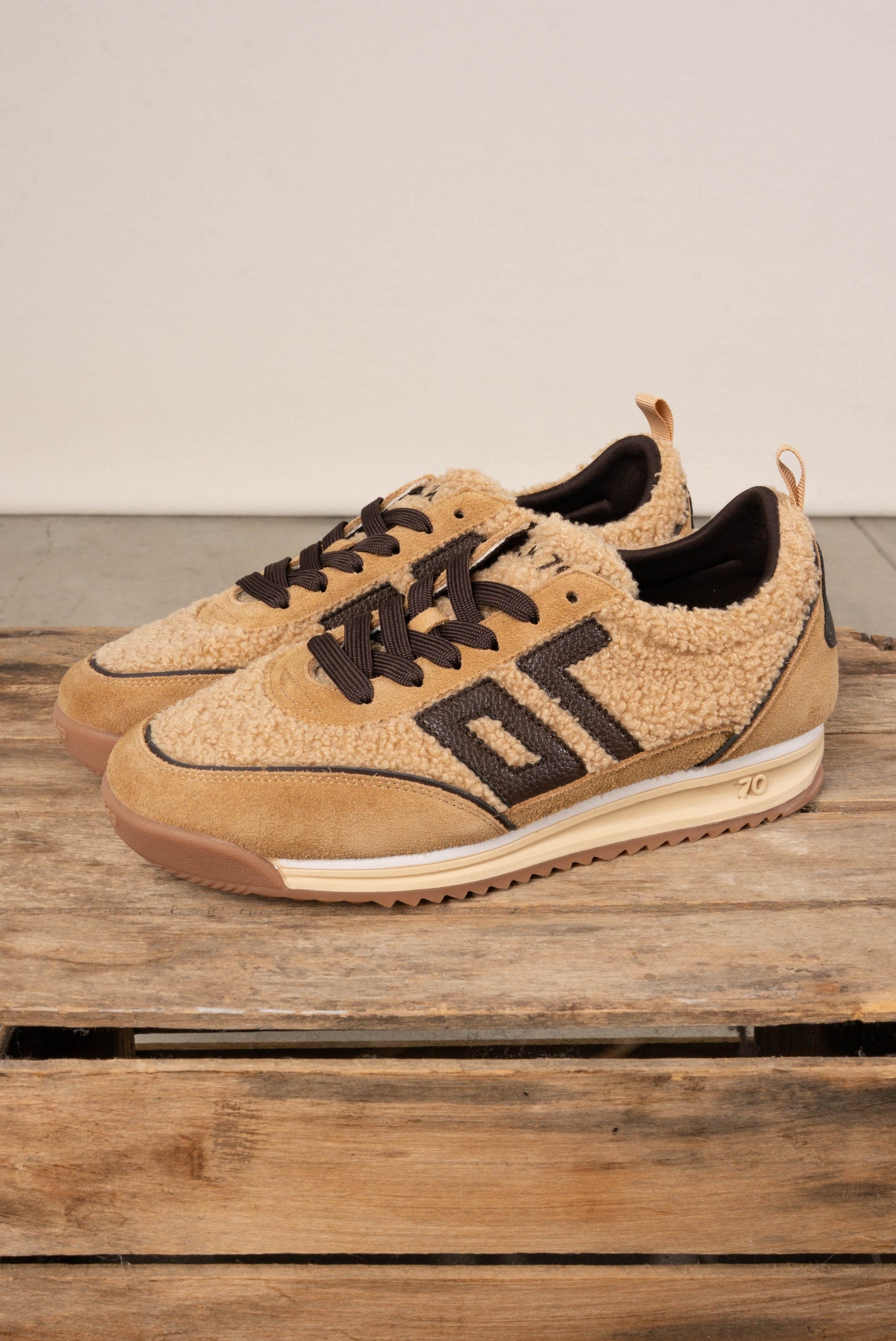 Back 70 Jogger FT Suede Sneakers