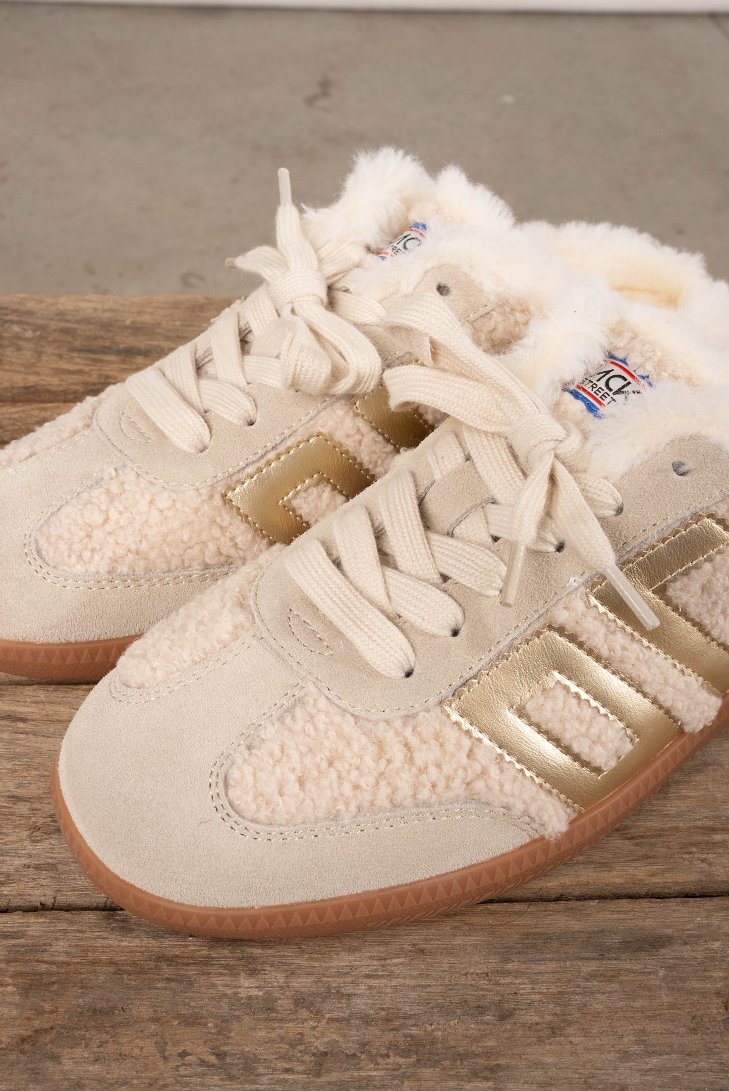 Back 70 Easter Fleece Backless Sneakers