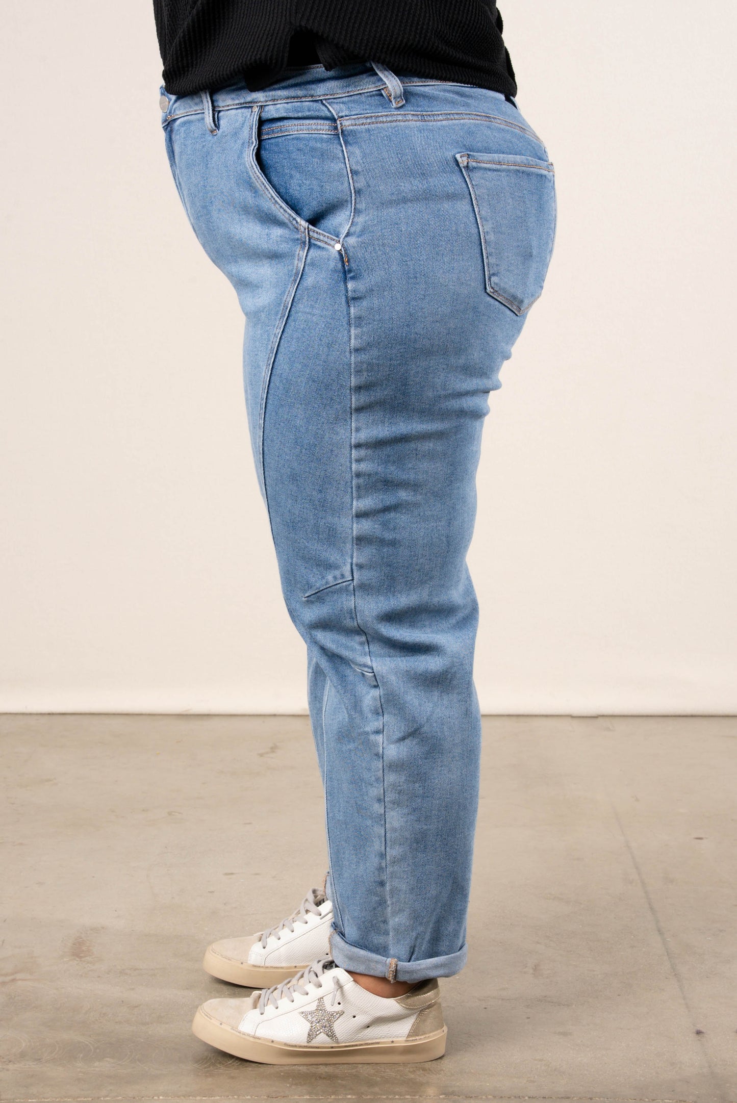 Risen Hollis Mid Rise Crop Barrel Jeans