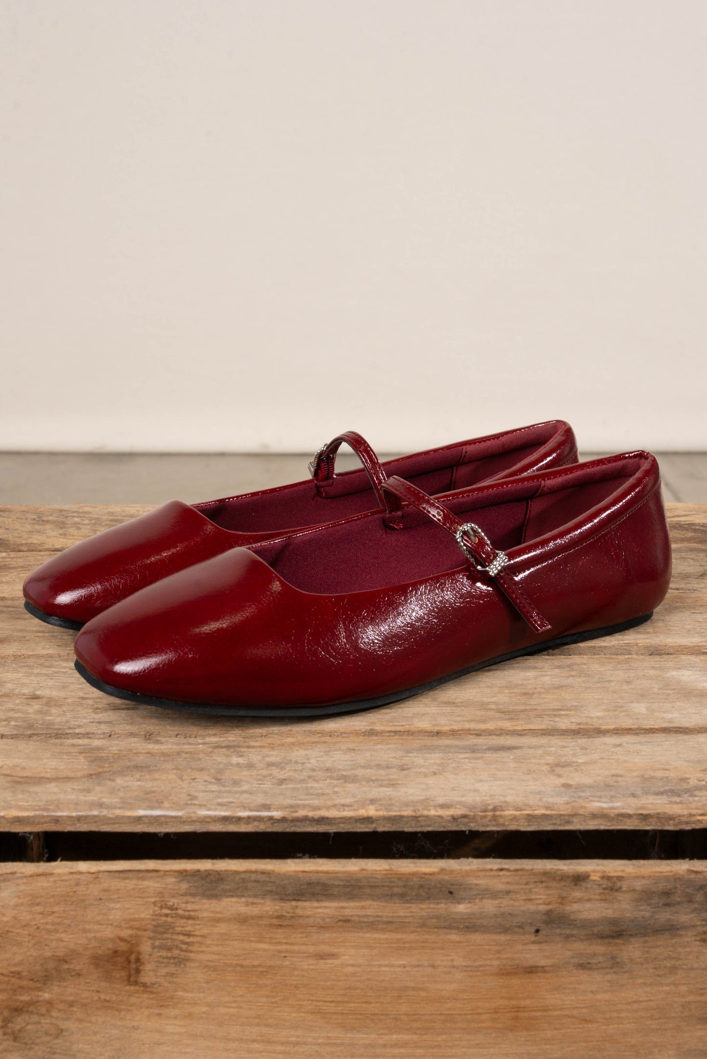 Kiana Mary Jane Flats