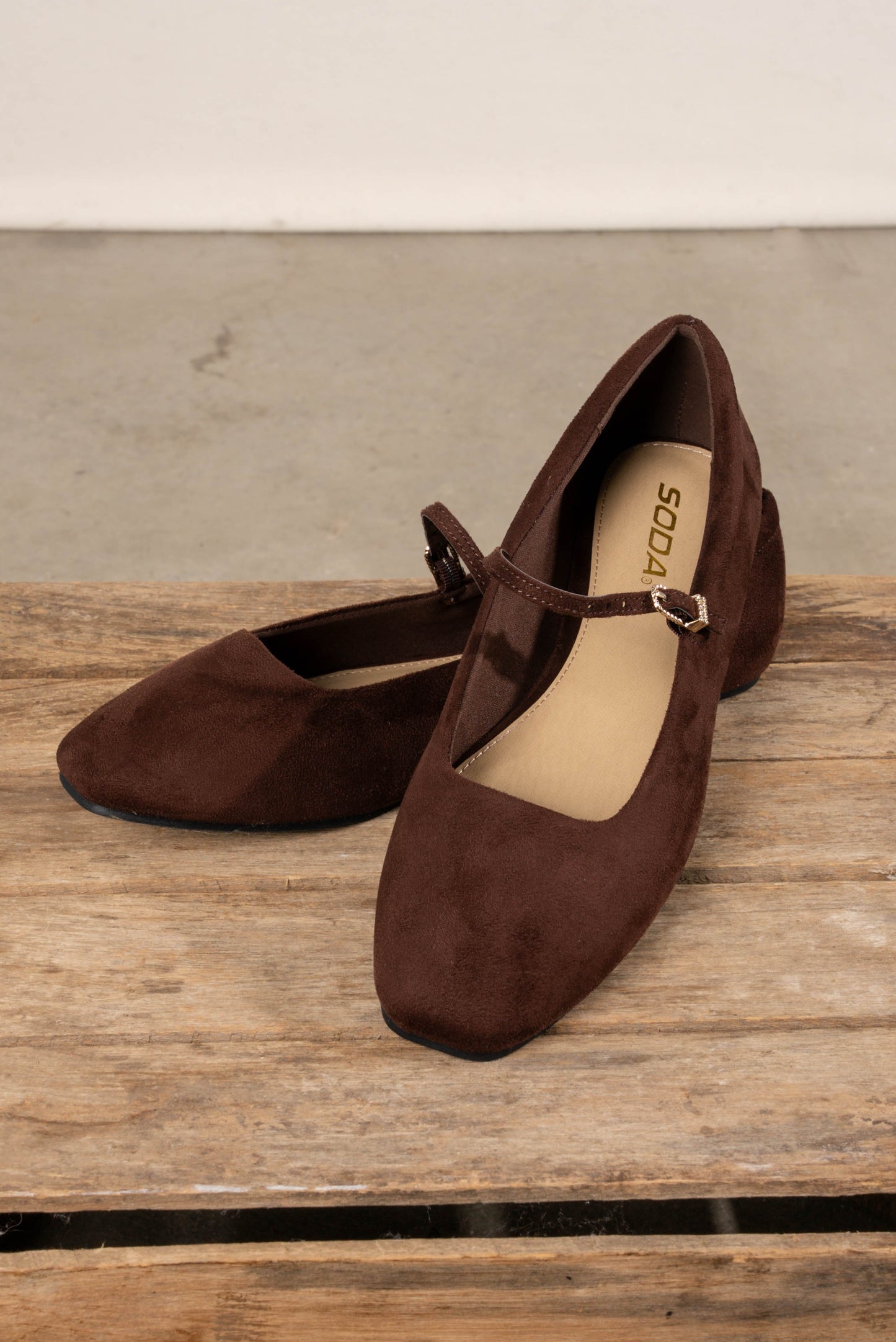 Kiana Mary Jane Flats