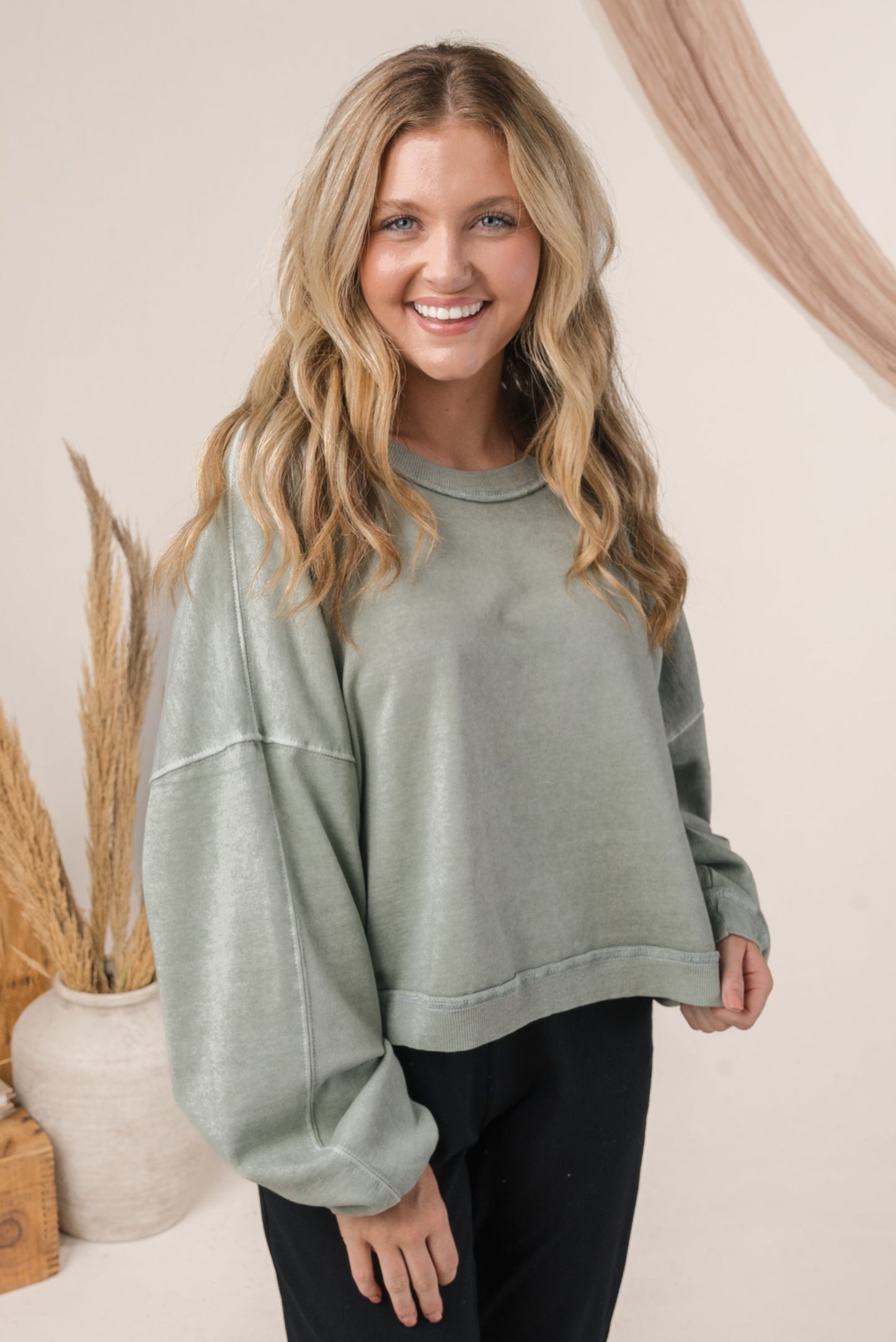 Washed Organic Cotton Crop Sweatshirt