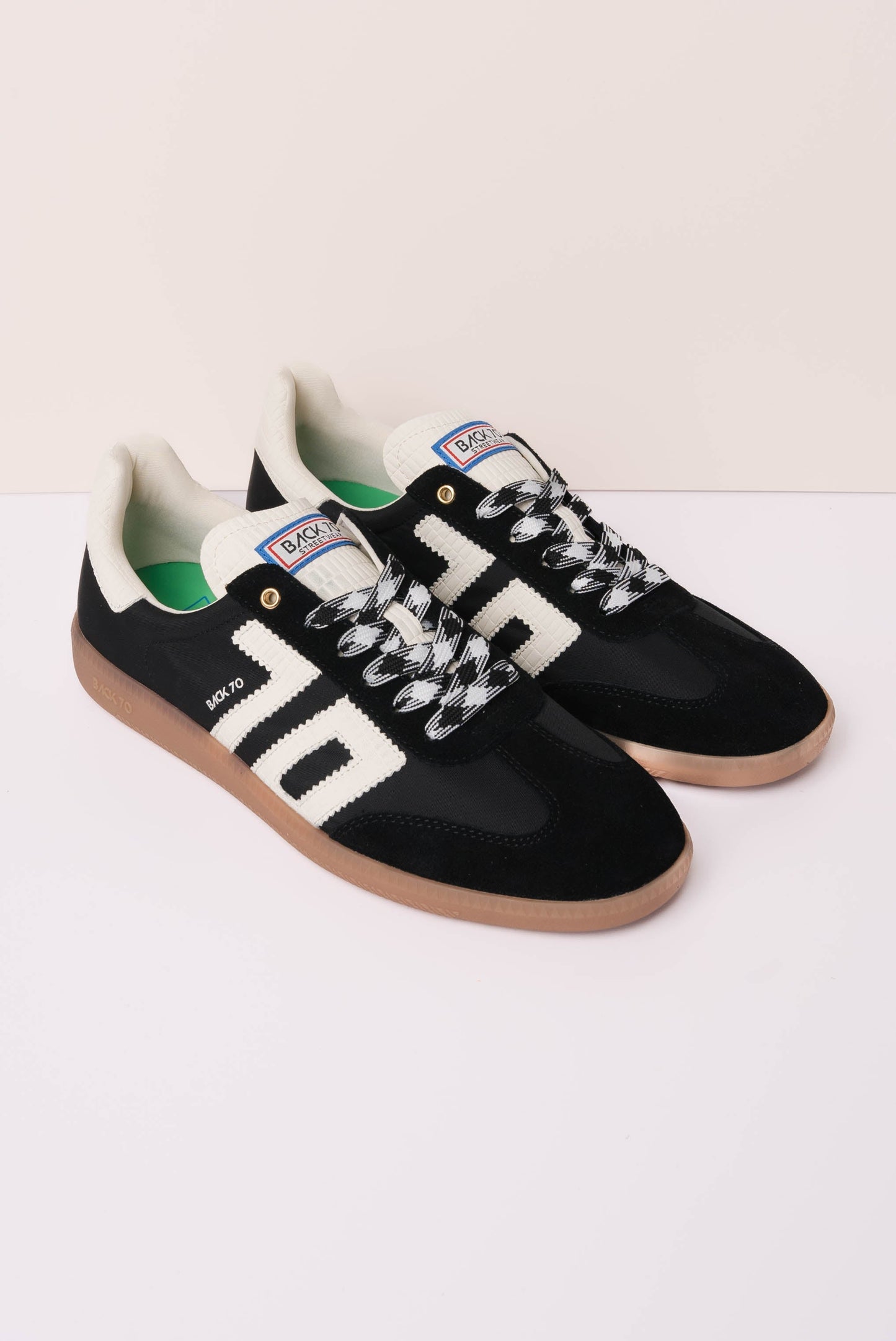 Back 70 Ghost Leather Sneaker