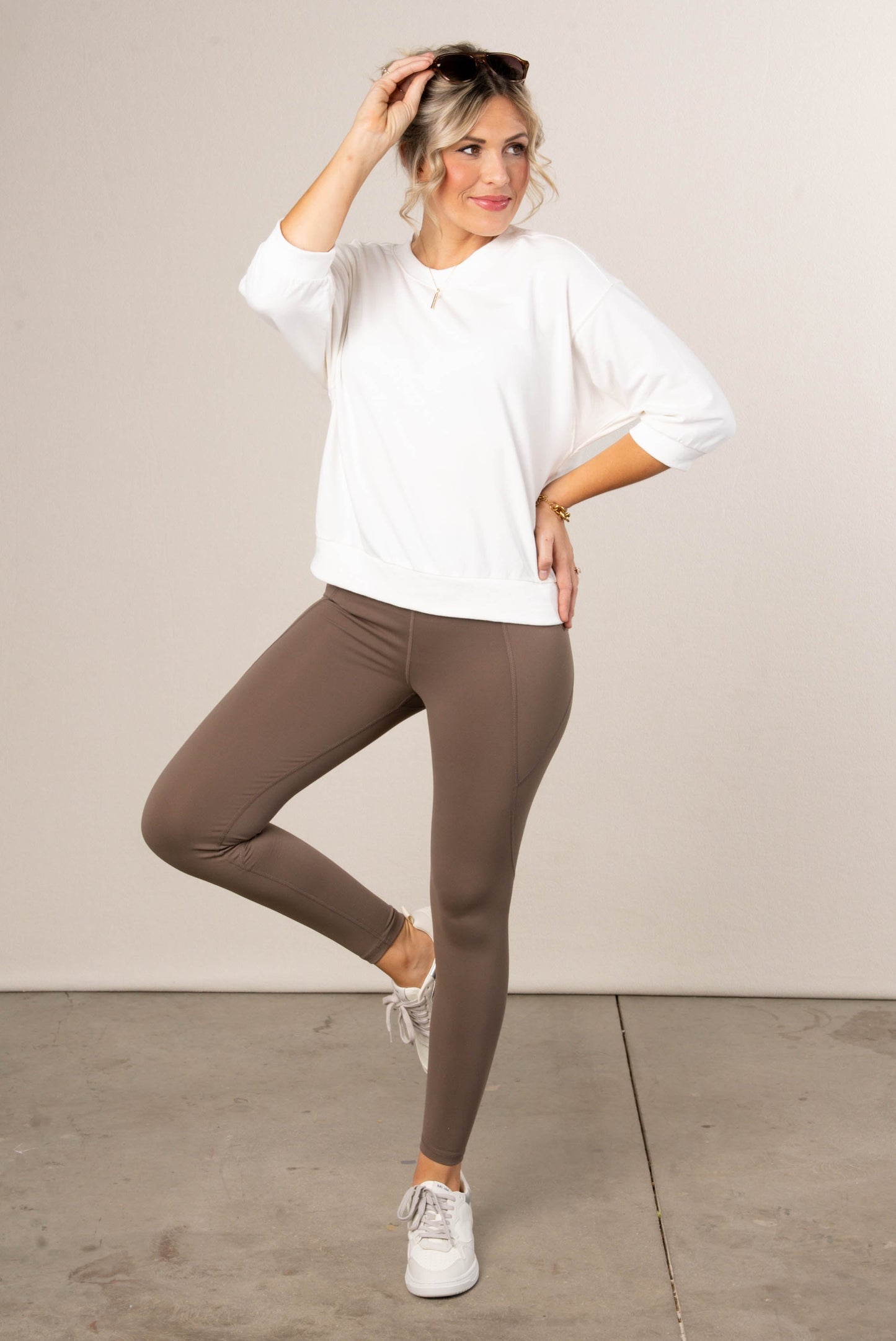 Tapered Waist Athleisure Ankle Leggings