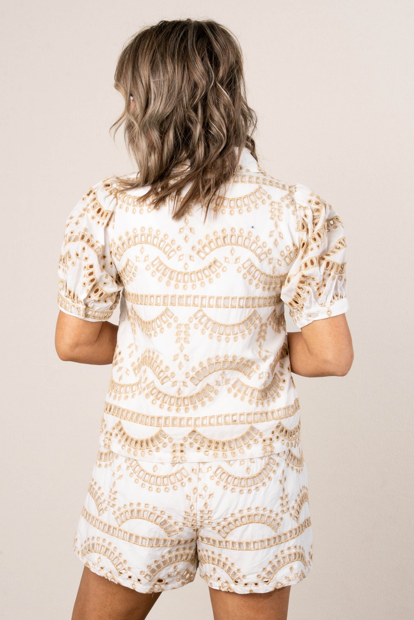 Embroidered Puff Sleeve Shirt