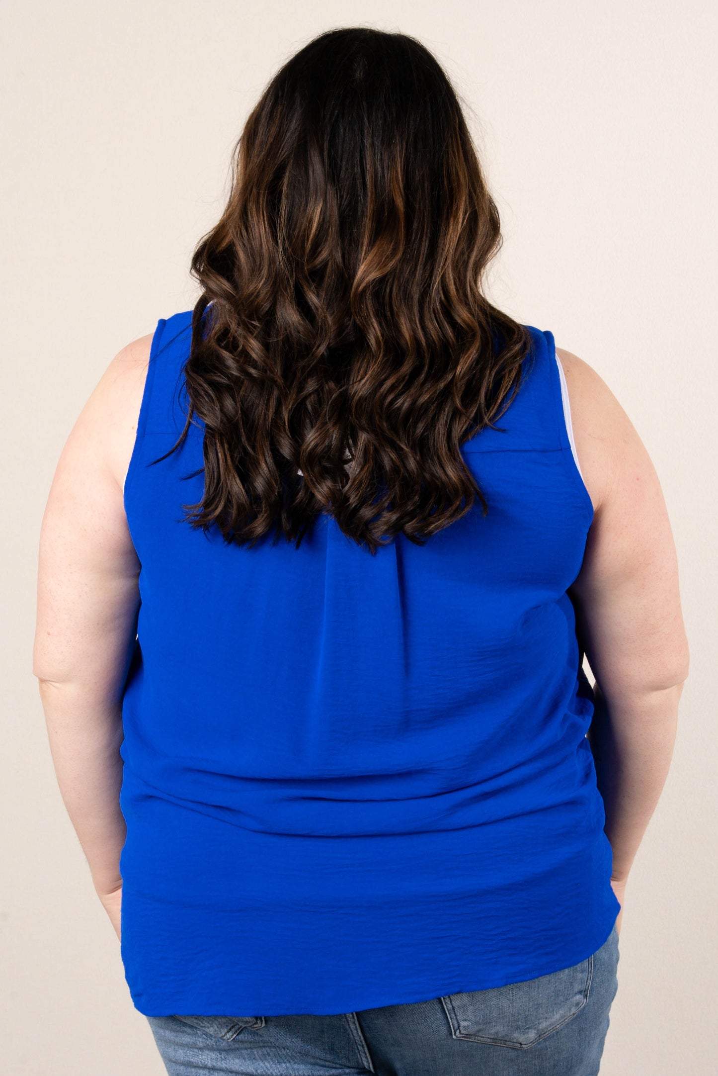 Crinkle Knit Sleeveless Shirt