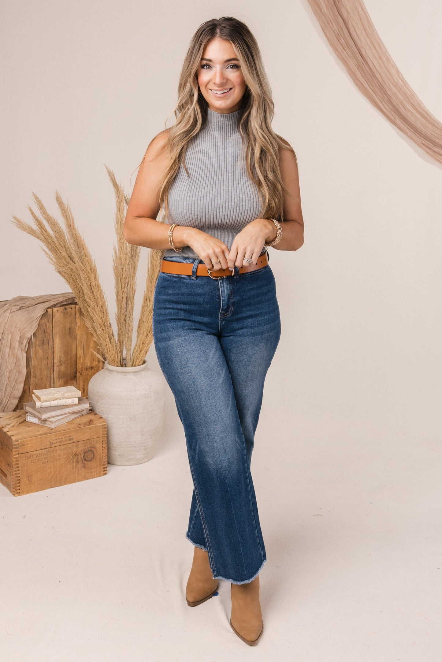 Ribbed Sleeveless Crop Sweater *Final Sale*