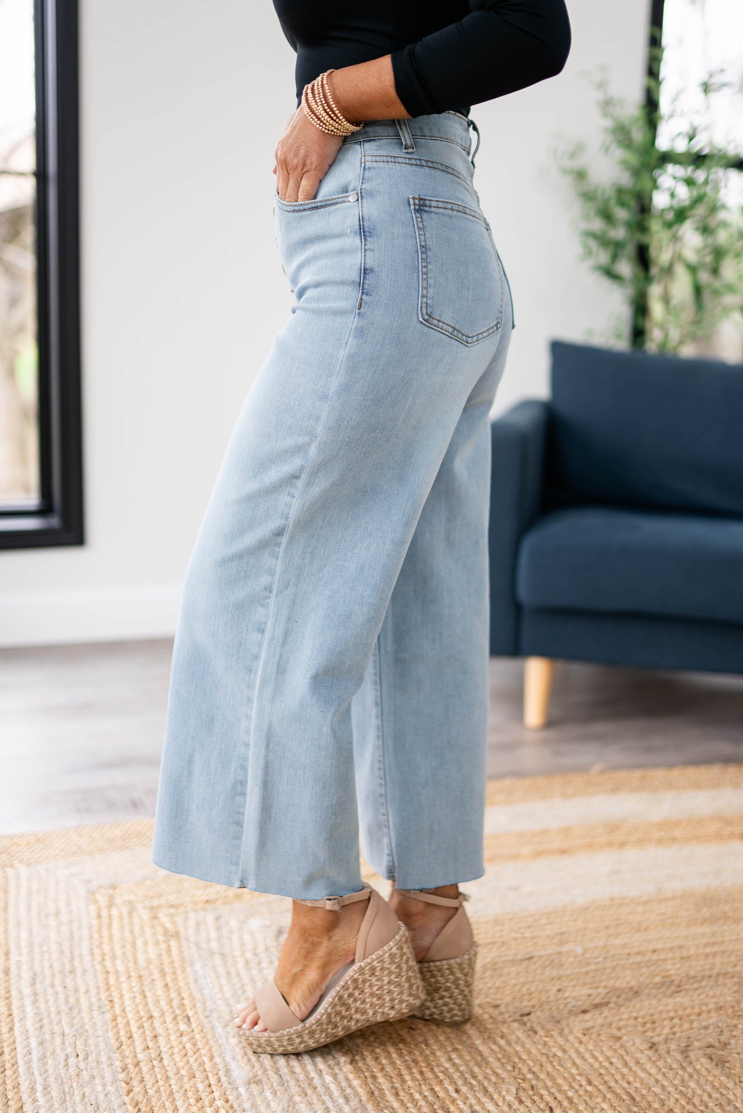 Easel | Makina High Rise Wide Leg Crop Jeans