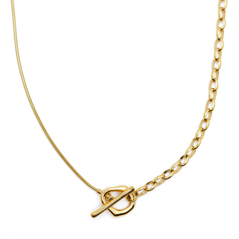 Dual Look Chain Toggle Necklace