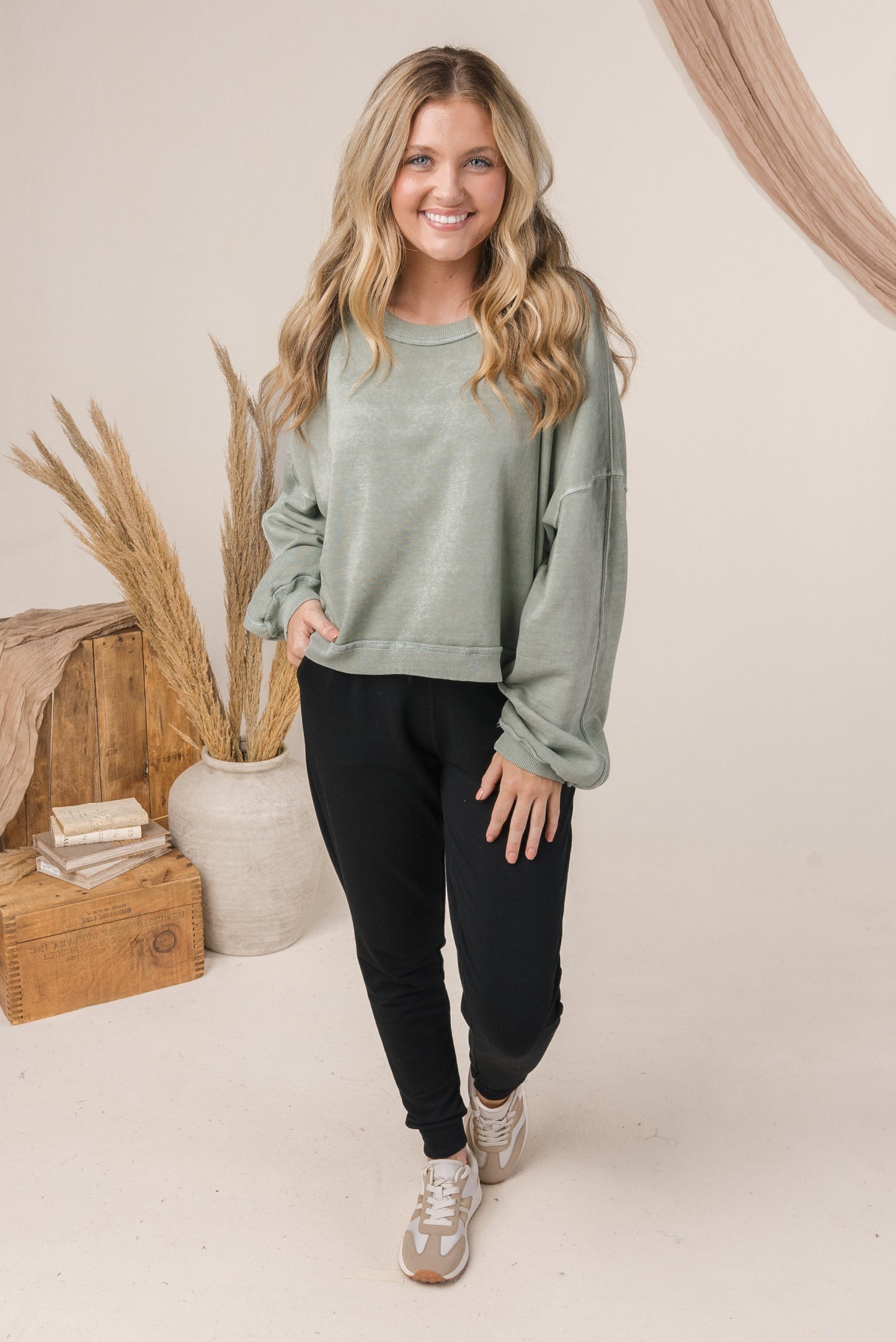 Washed Organic Cotton Crop Sweatshirt