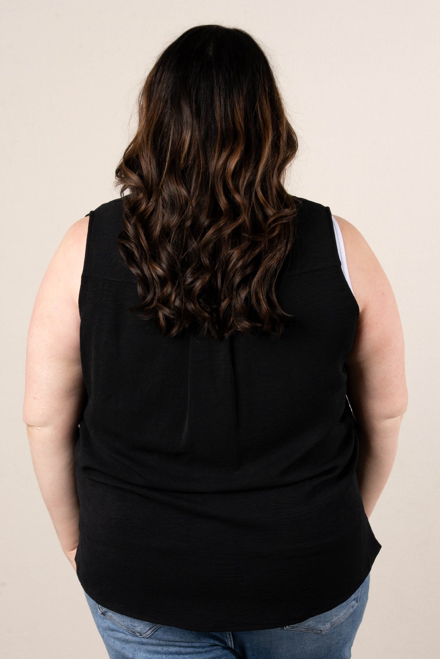 Crinkle Knit Sleeveless Shirt