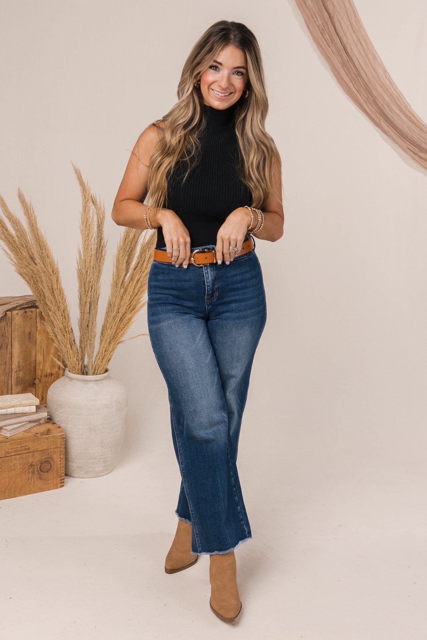 Ribbed Sleeveless Crop Sweater *Final Sale*