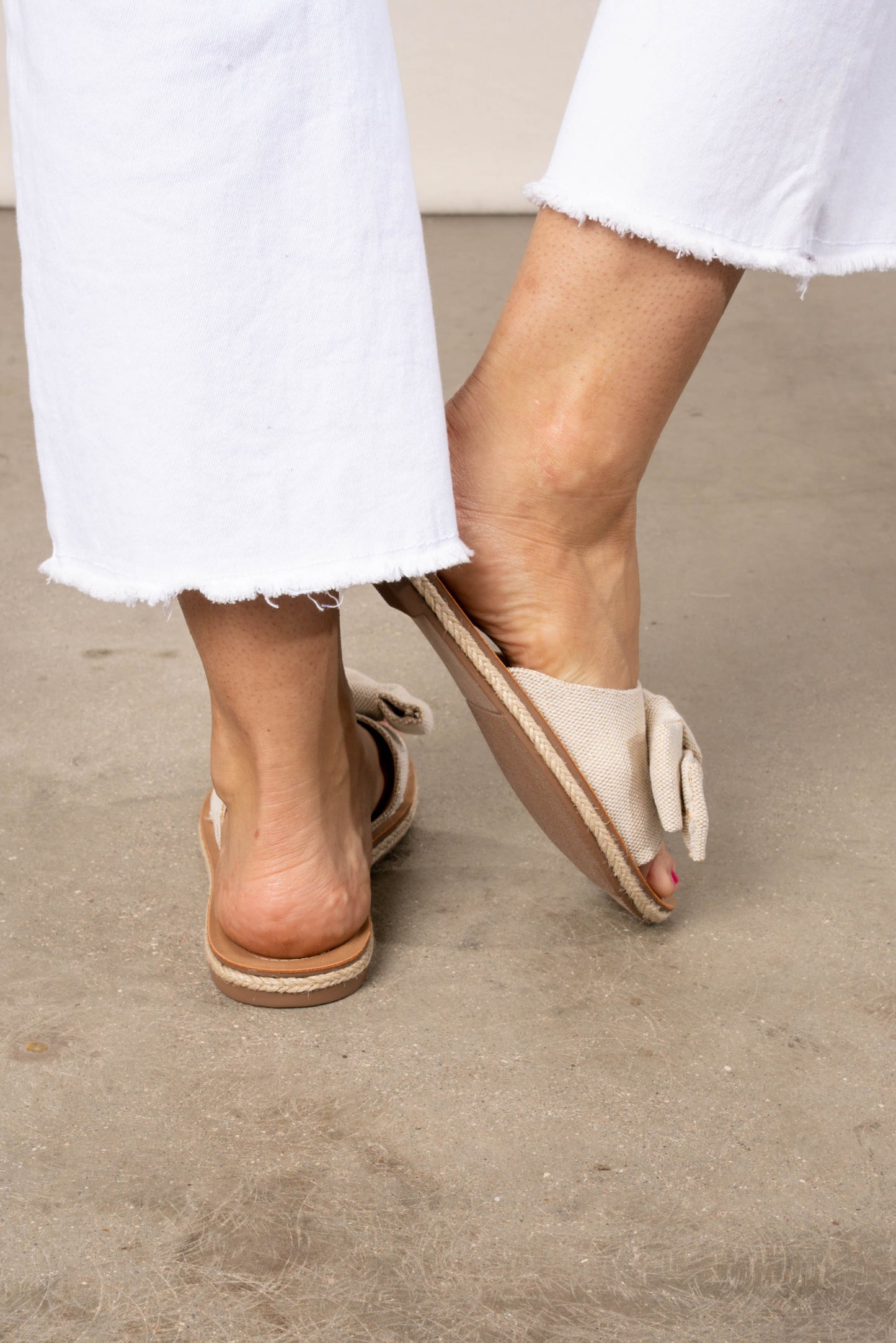 Script Bow Slide Sandal