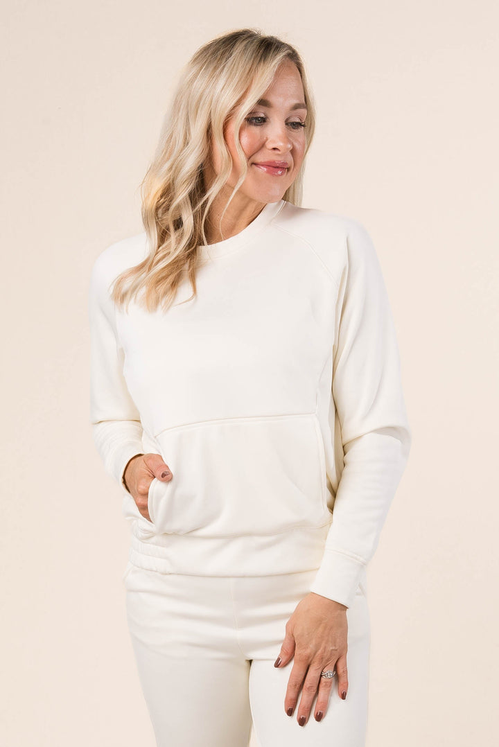 Pouch Pocket Raglan Pullover