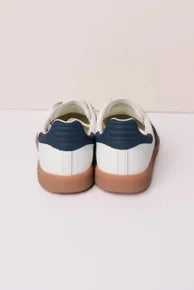 Back 70 Cloud Leather Sneaker