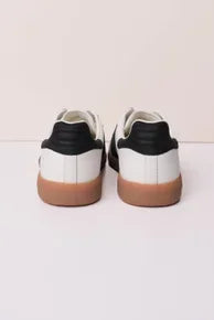 Back 70 Cloud Leather Sneaker