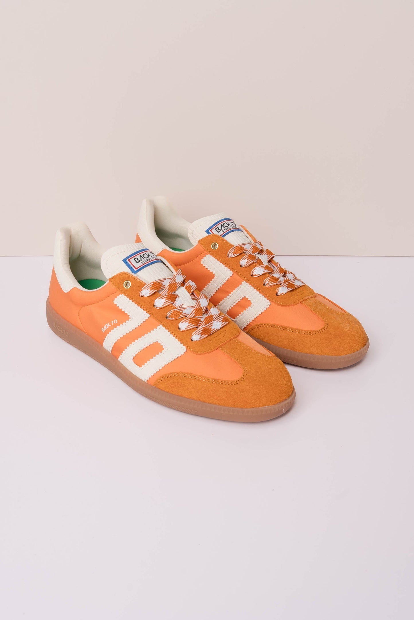 Back 70 Ghost Leather Sneaker