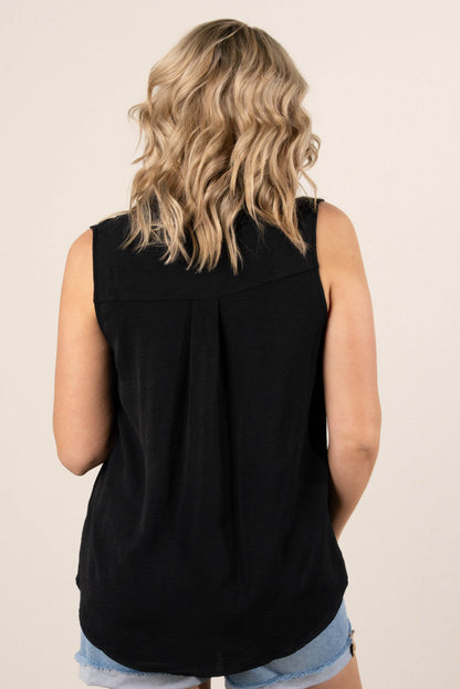 Crinkle Knit Sleeveless Shirt