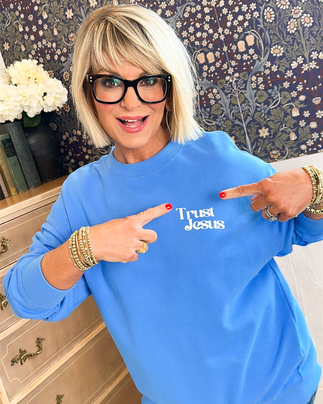 Trust Jesus Graphic Sweatshirt