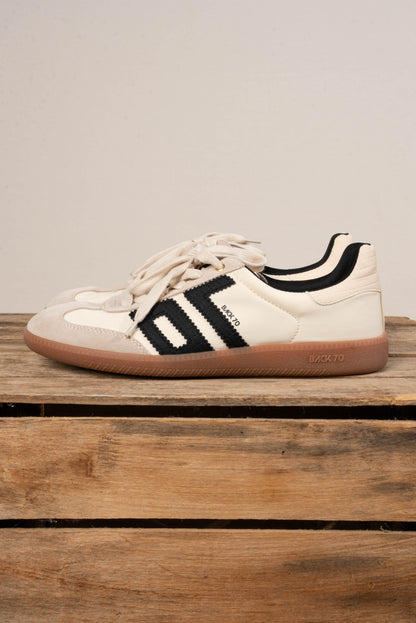 Back 70 Ghost Leather Sneaker