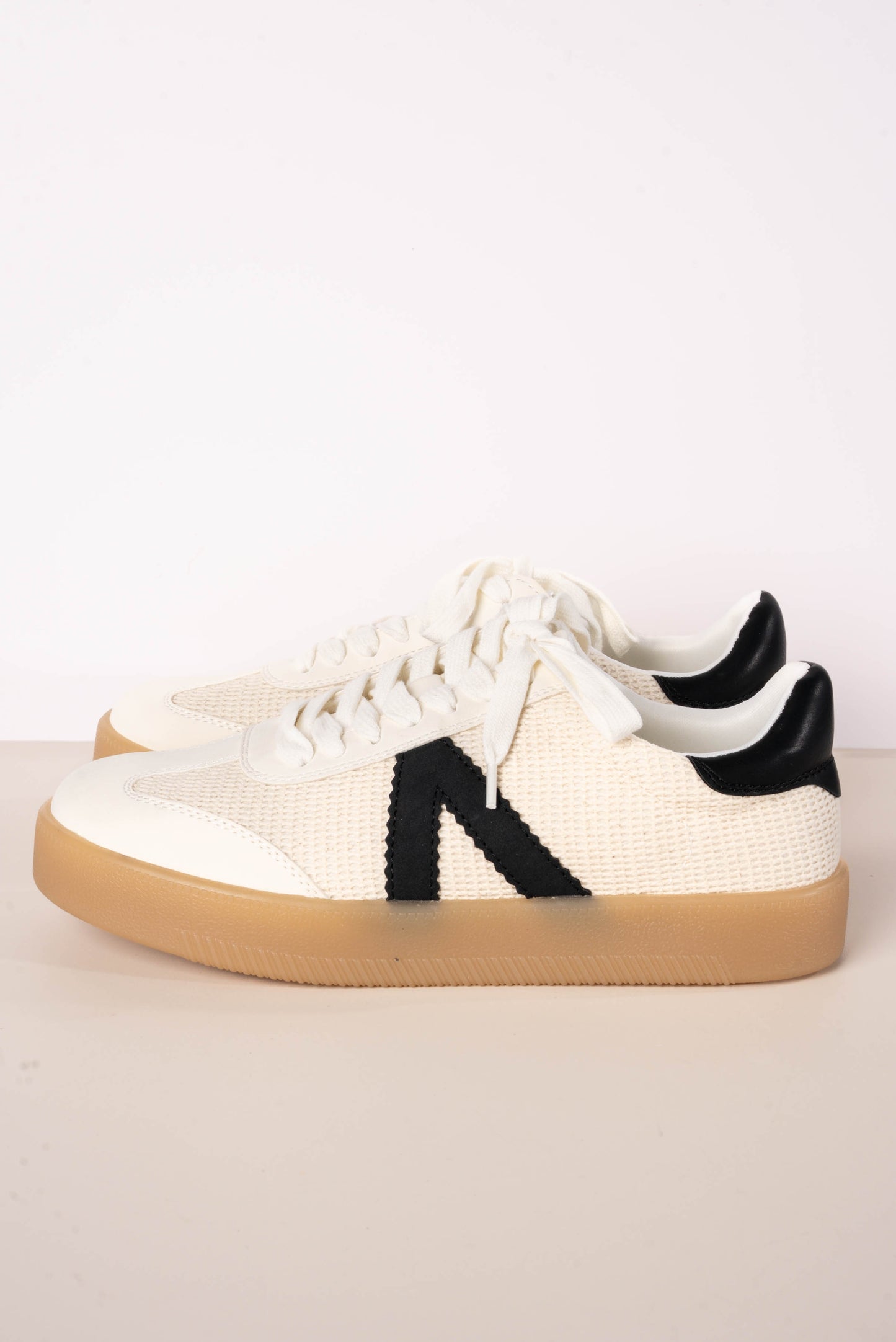 Axel Knitted Sneakers