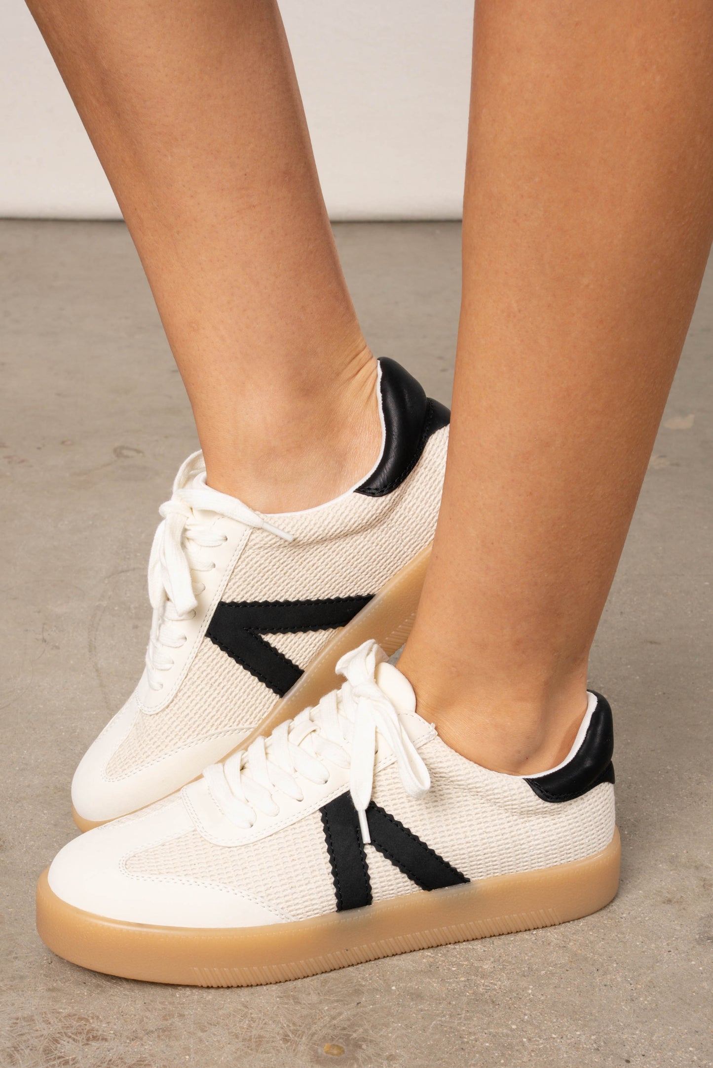 Axel Knitted Sneakers