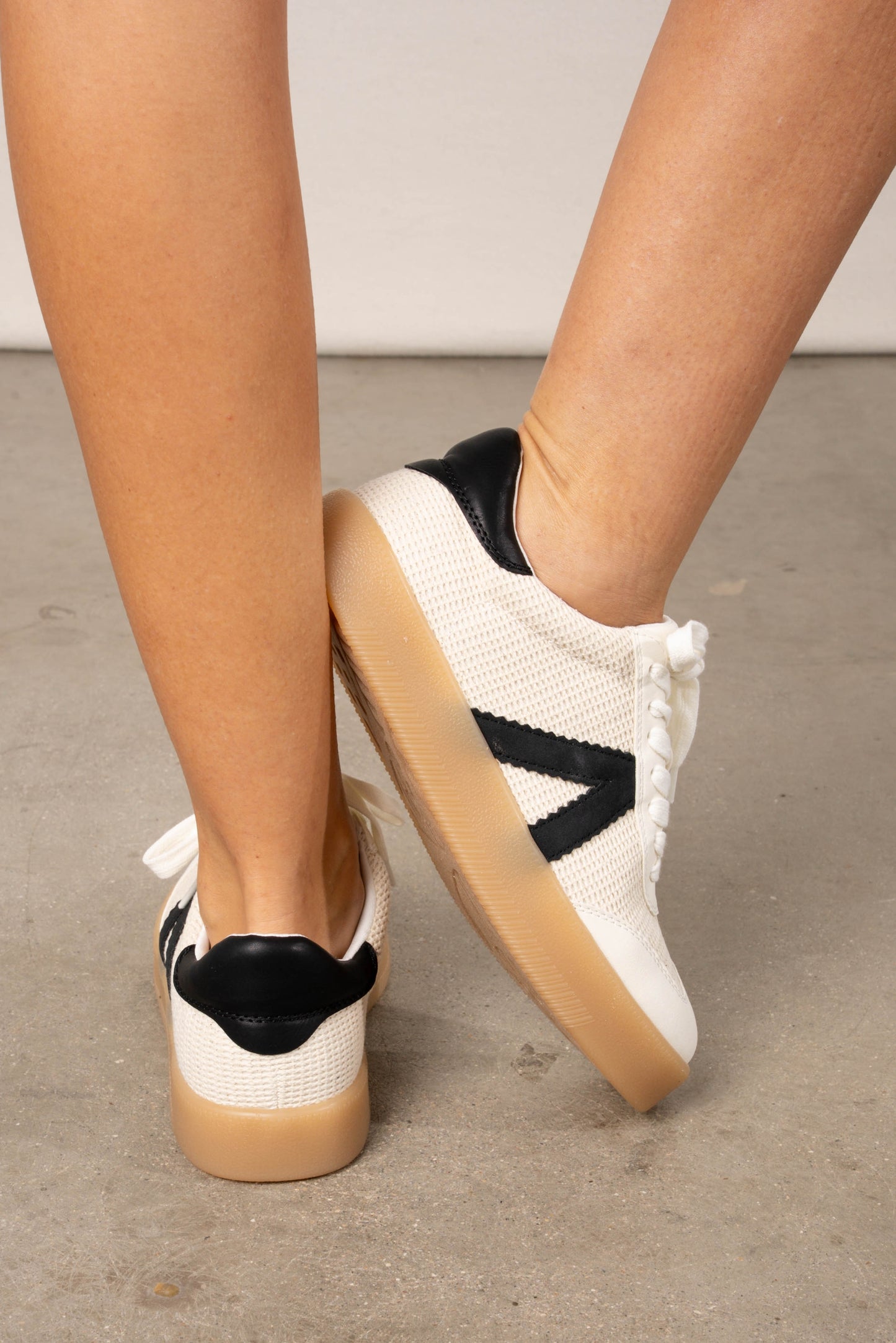 Axel Knitted Sneakers
