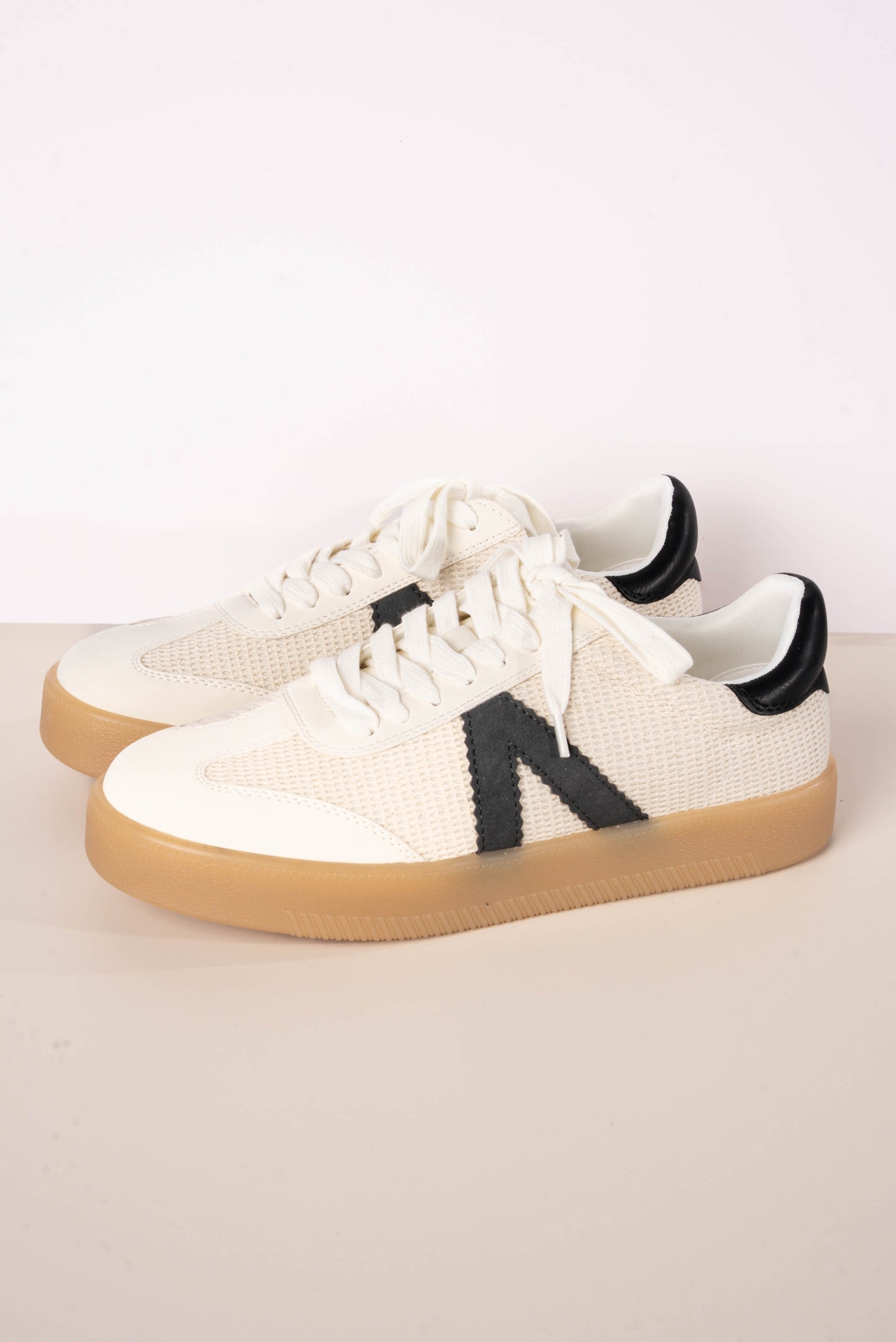 Axel Knitted Sneakers