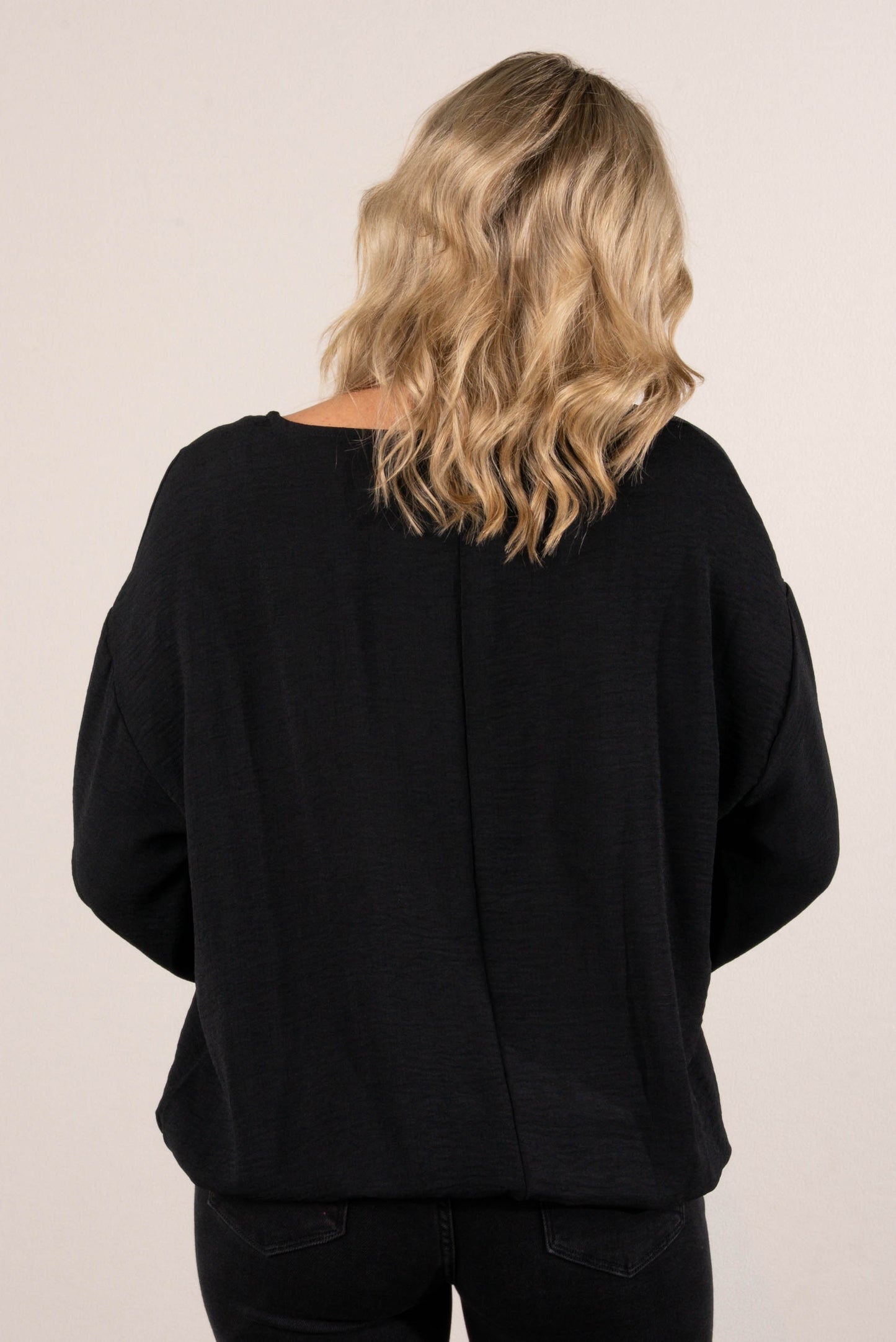Chelle Crinkle Knit Bubble Hem Blouse