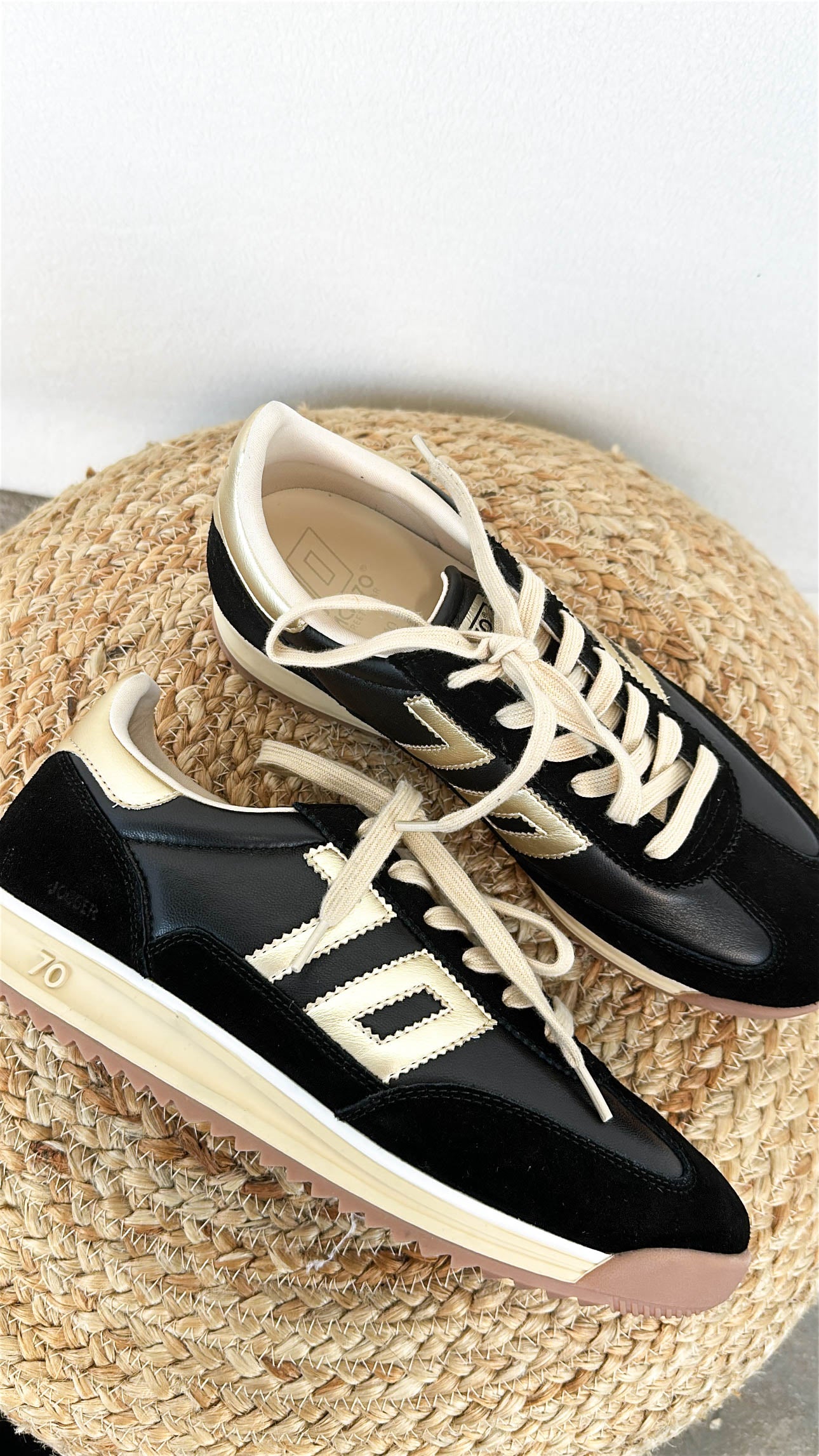 Back 70 | Jogger Suede Sneakers