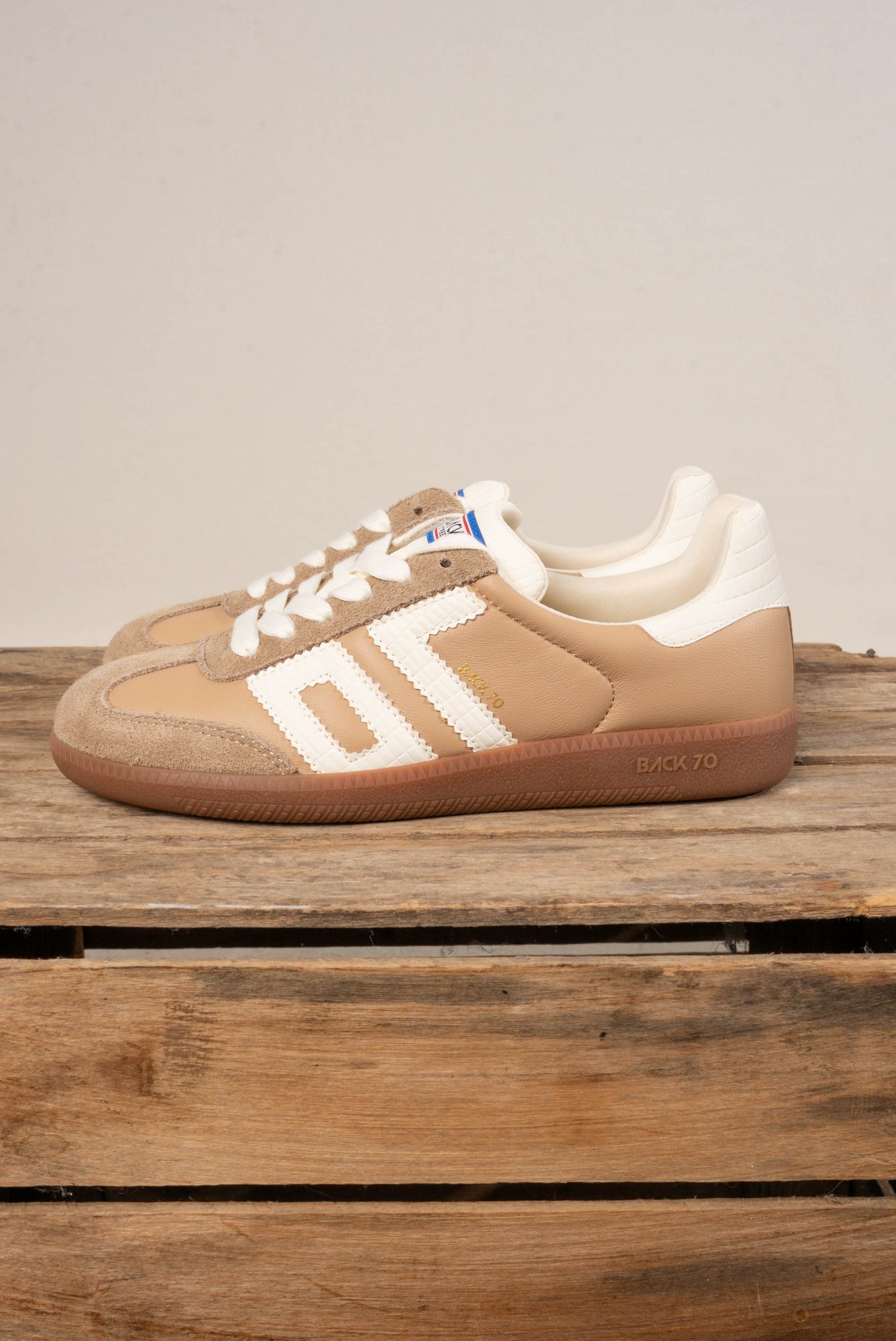 Back 70 Cloud 6N Suede Sneaker