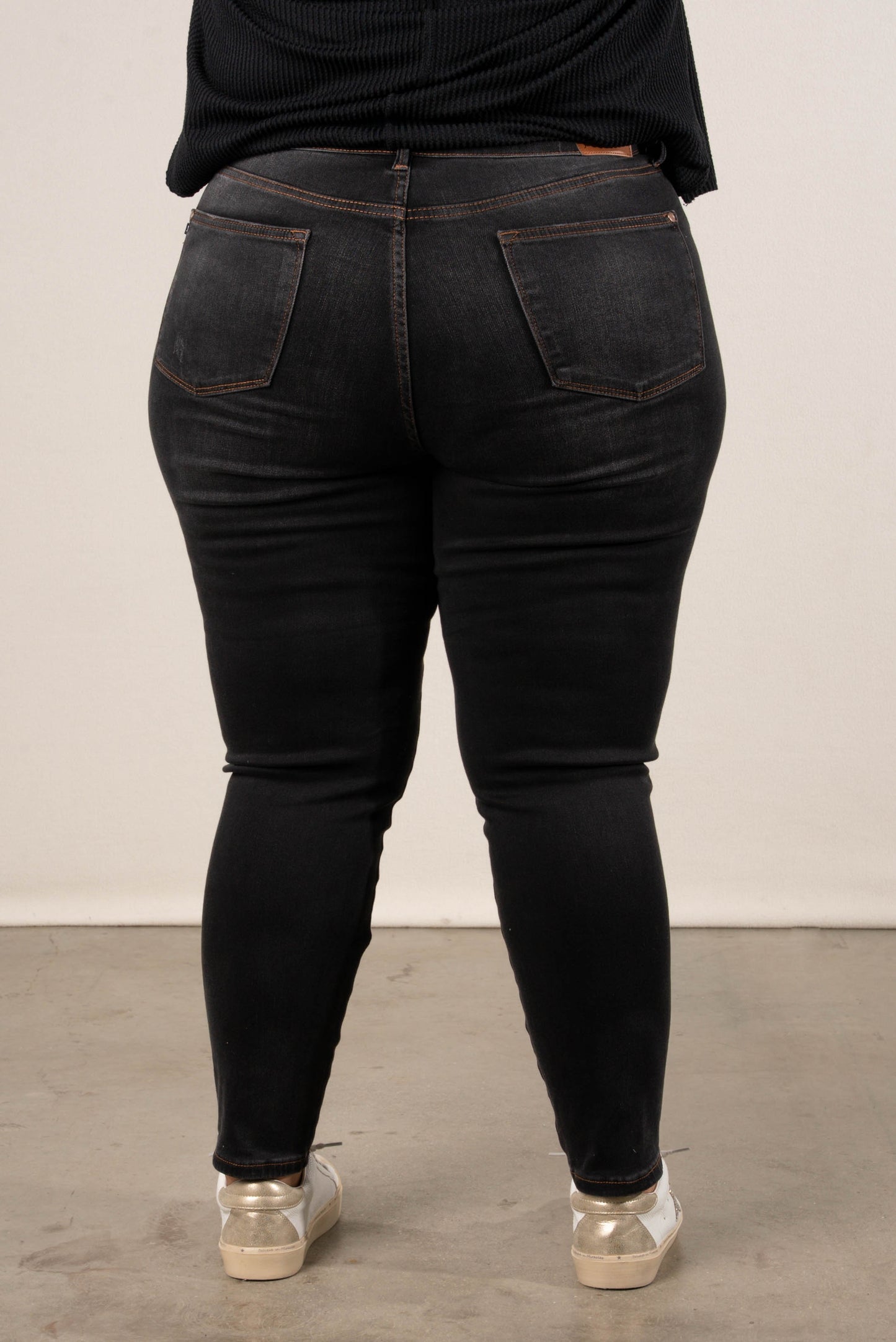 Judy Blue | Finley High Rise Tummy Control Skinny Jeans