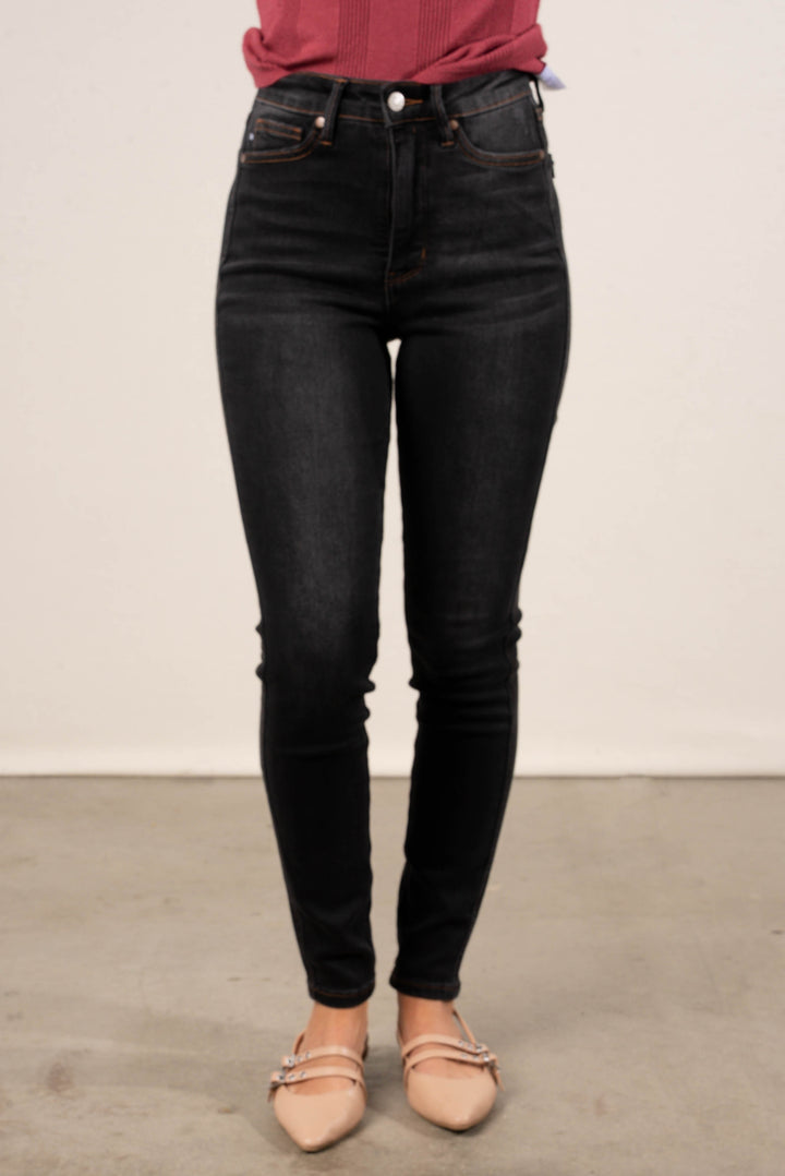 Judy Blue Finley High Rise Tummy Control Skinny Jeans