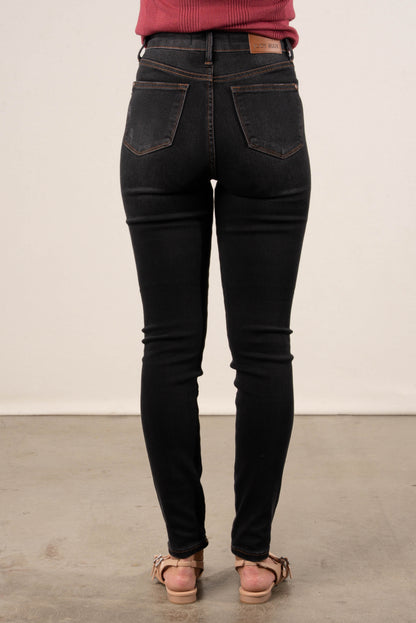 Judy Blue | Finley High Rise Tummy Control Skinny Jeans