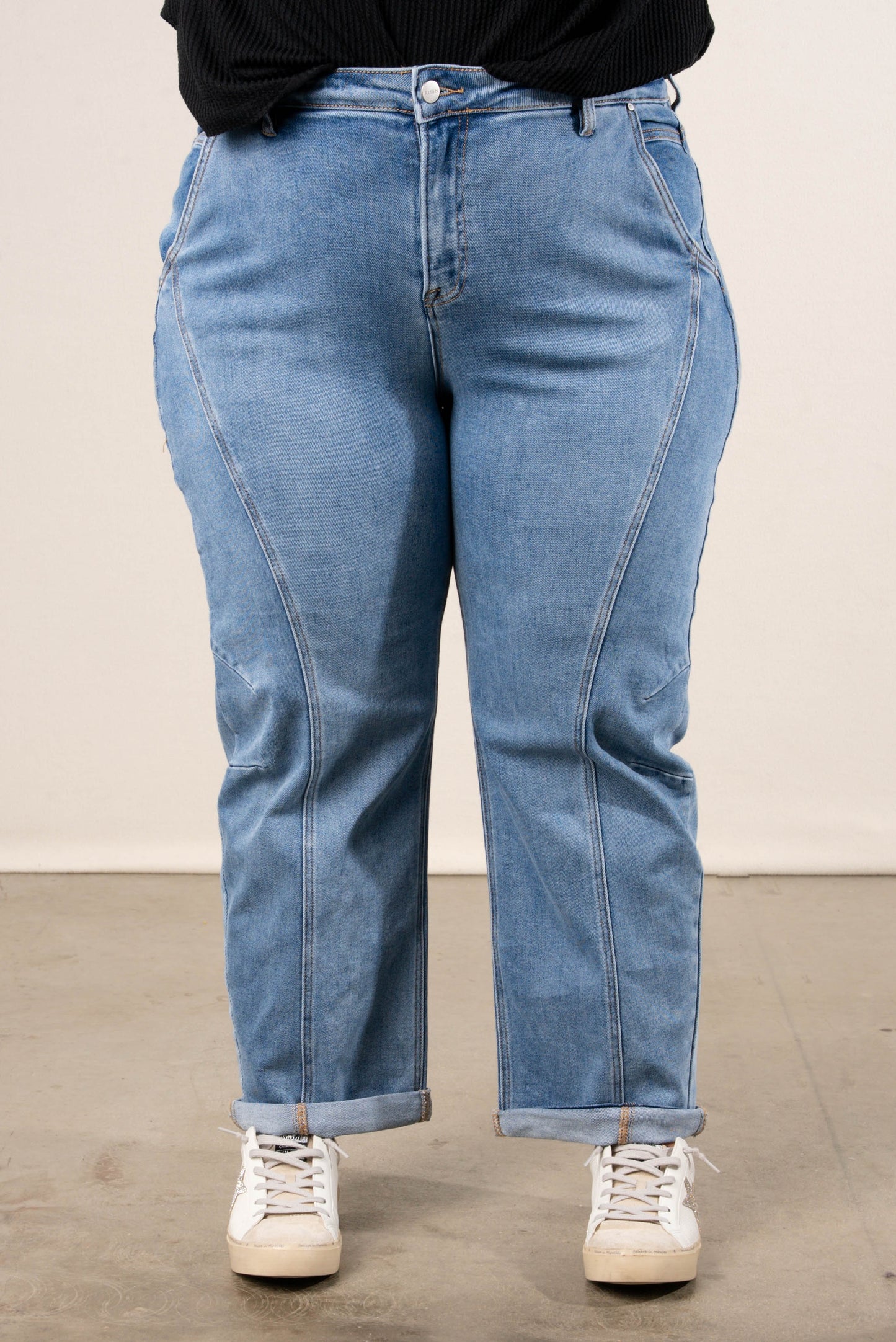 Risen Hollis Mid Rise Crop Barrel Jeans